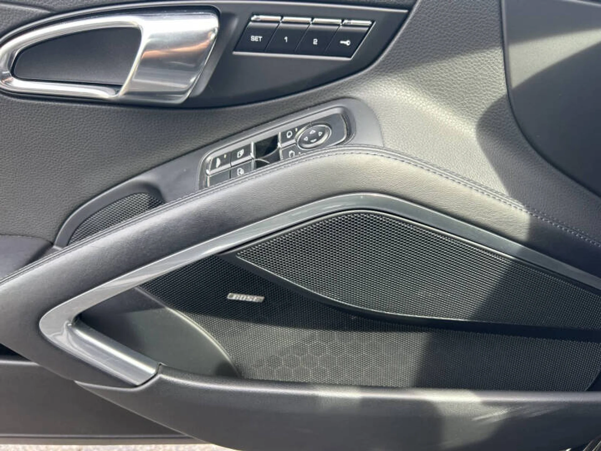 mph016_704965237_2016_porsche_911_carrera_s_2dr_convertible_e5ee506545