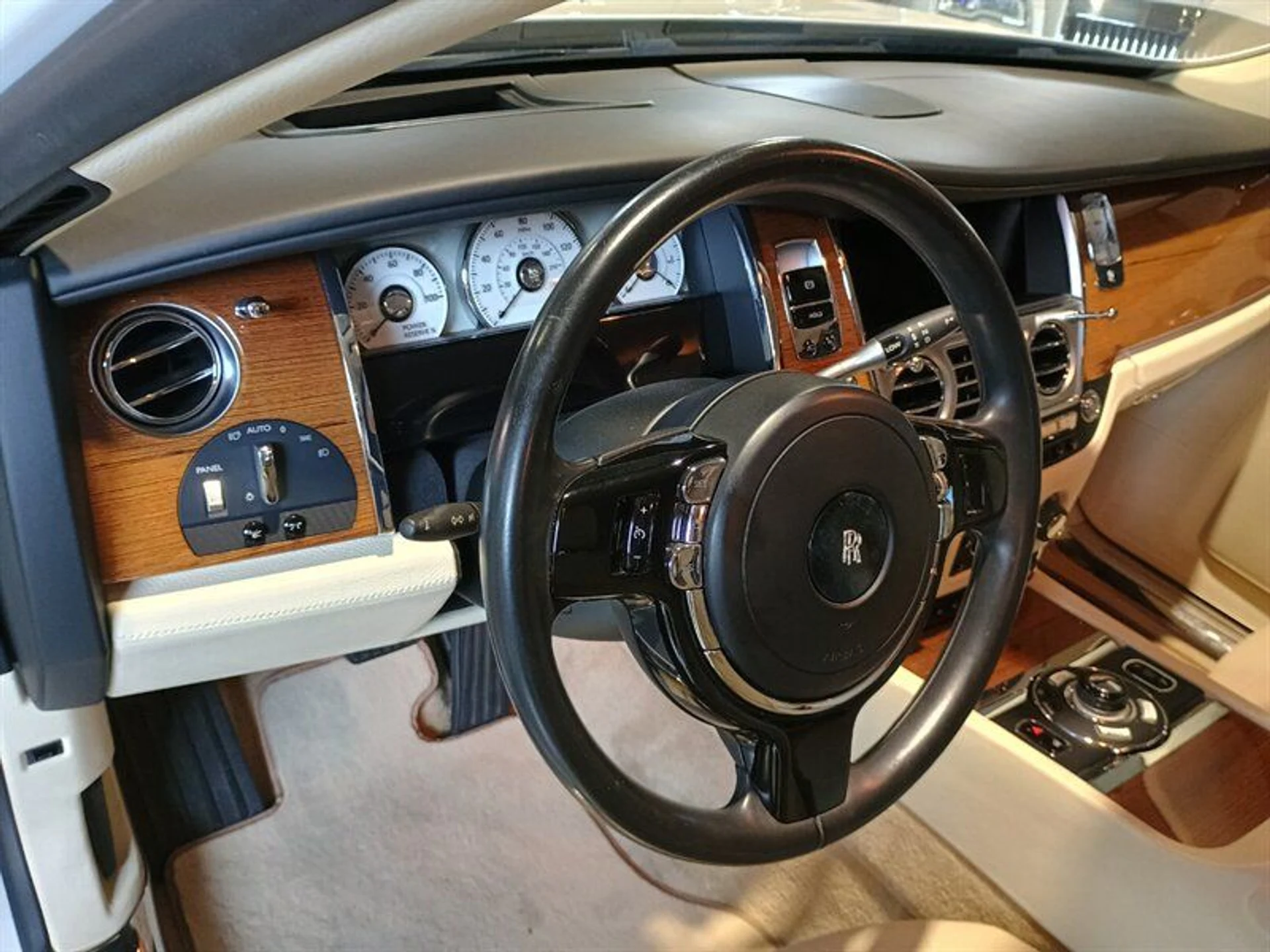 mph016_705930734_7903a85686_800_8f10758d1e