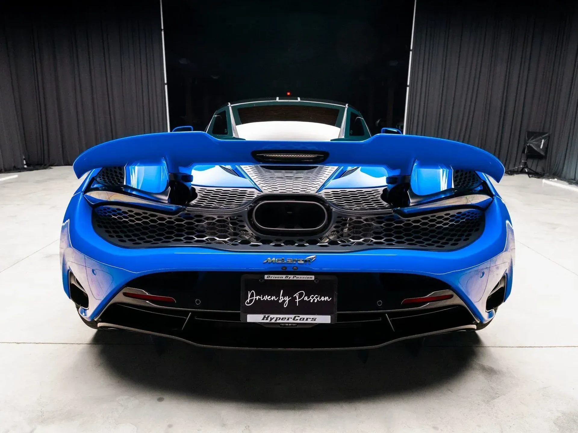 mph016_706865978_7b029996_e8d5_47eb_9e15_0344a7306472_033c174bd5