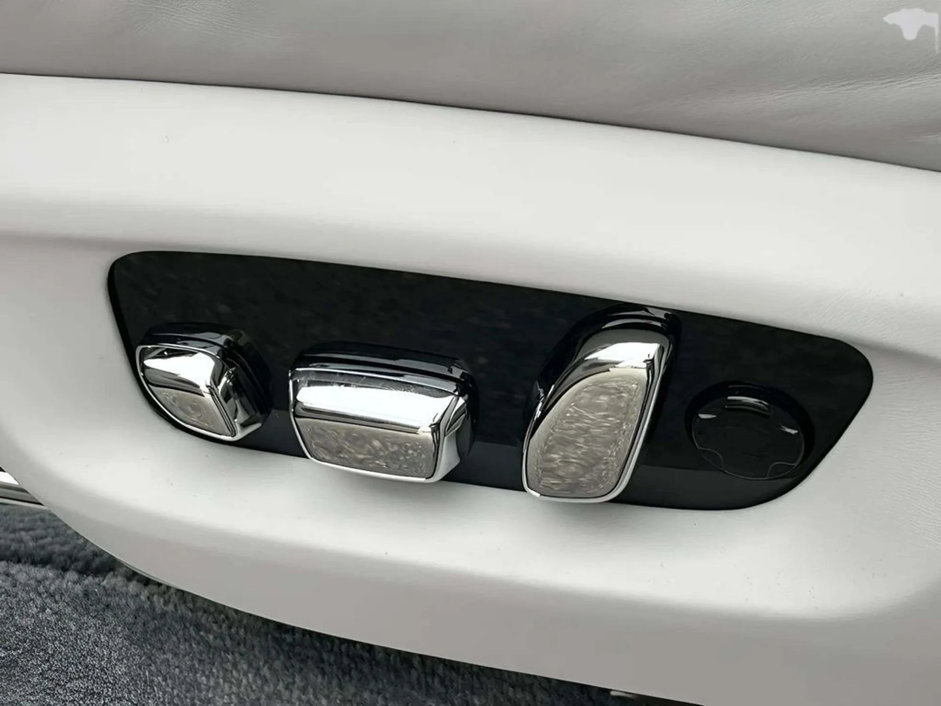 mph016_711458479_zdk4tvhana5j0rpl4zqw6uxb57y4_6fcfdcda80