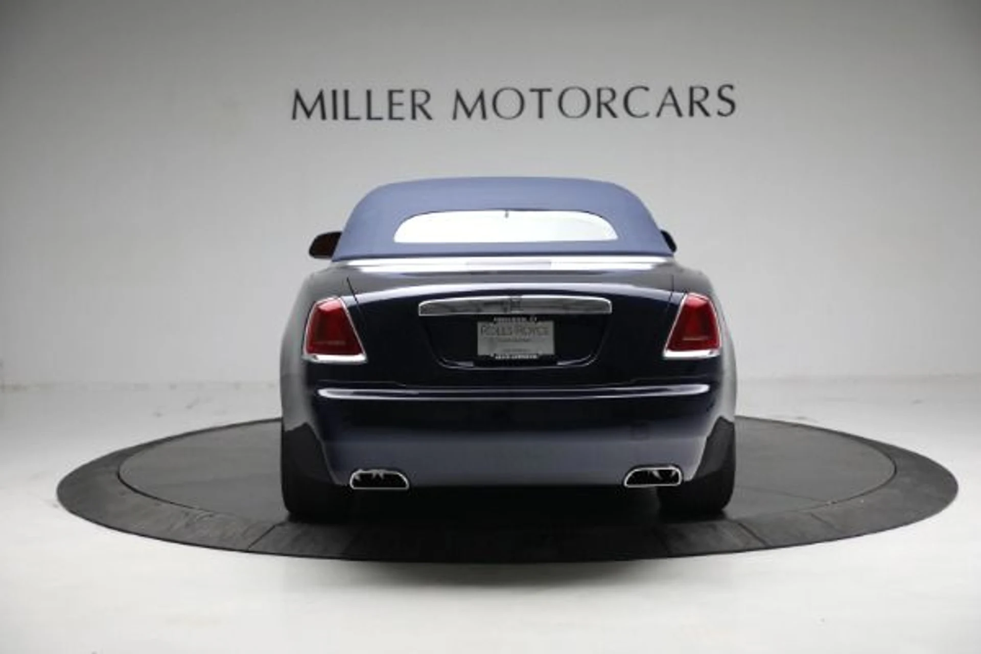 mph016_713380036_Used_2020_Rolls_Royce_Dawn_cca70071ac