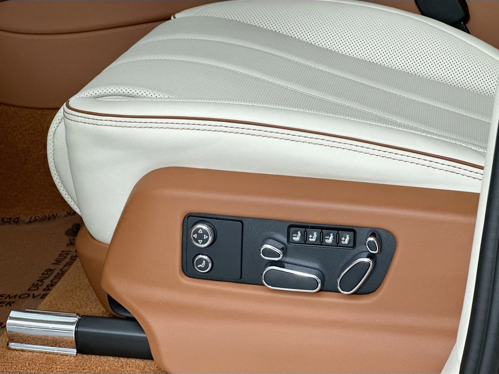 mph016_714859305_17_15a30ec0eb