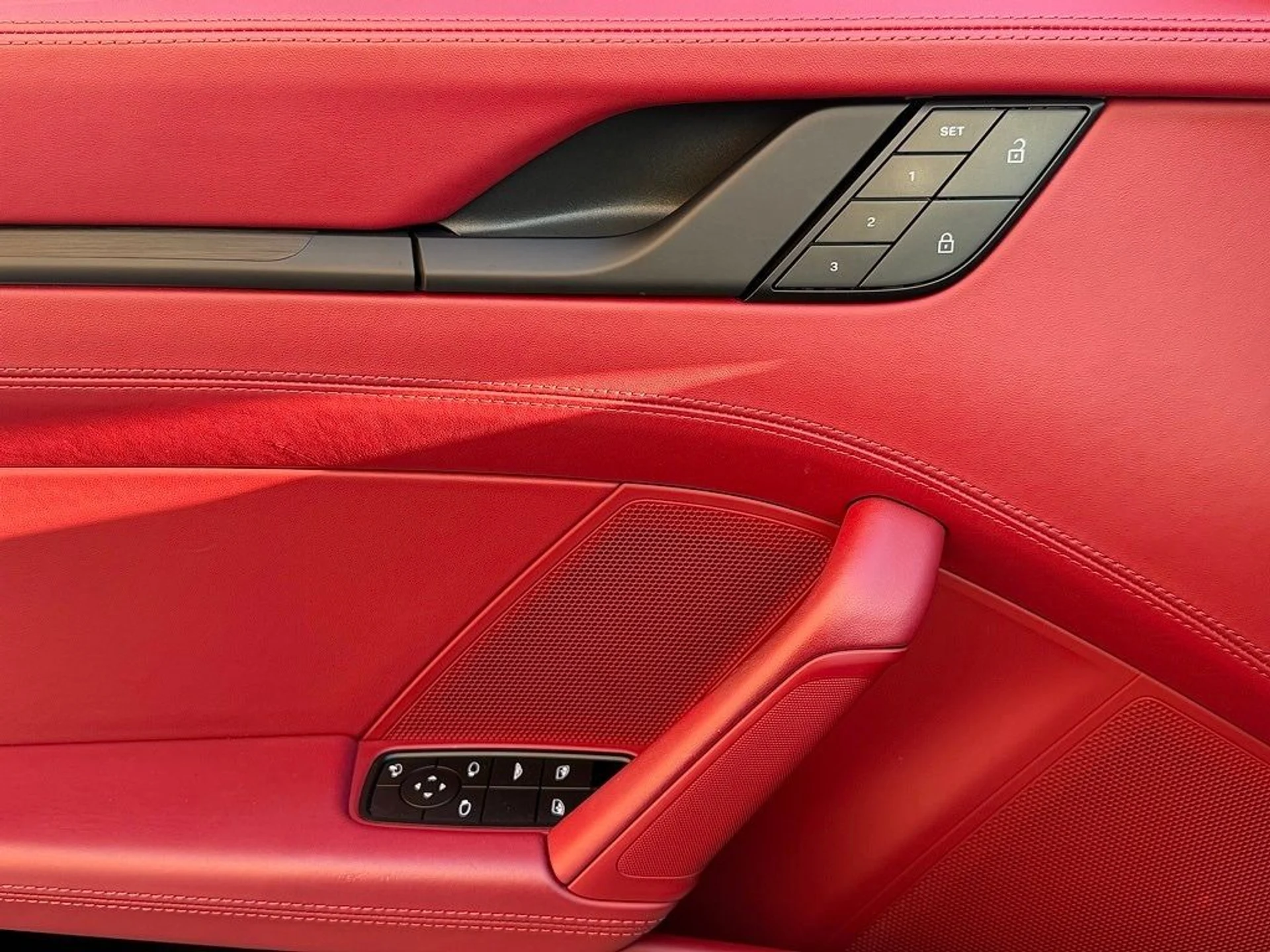 mph016_714954033_4fb5a12a9b0eec1f241cf35cc41a7782x_1293b0b3ba