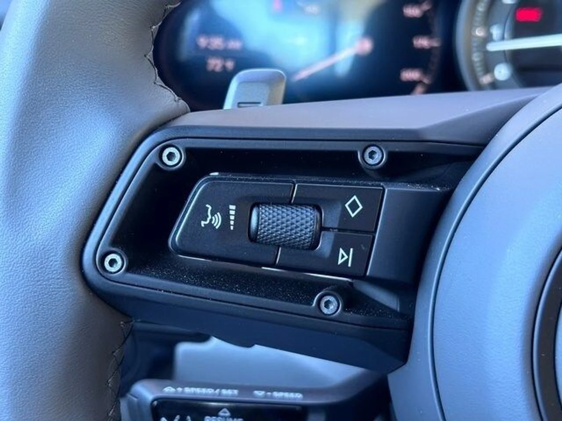 mph016_718369091_c0313d5c1704d0777d53df51170e17dcx_e4fe42e5a4