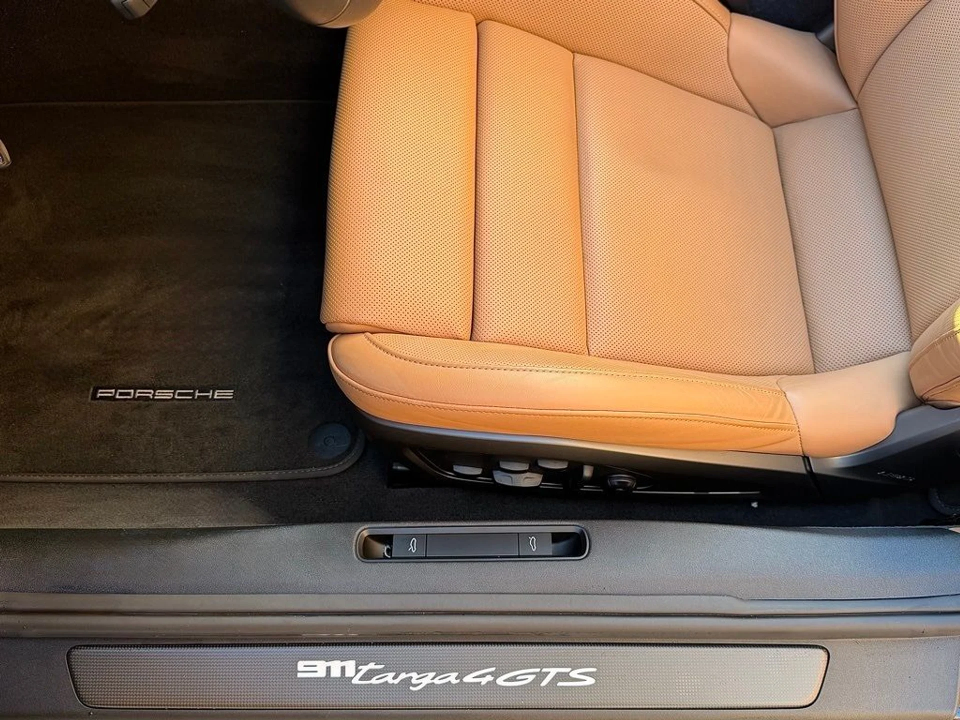 mph016_722213016_2142dd8ab439cdd8c24a1811b59aae51x_538d204290