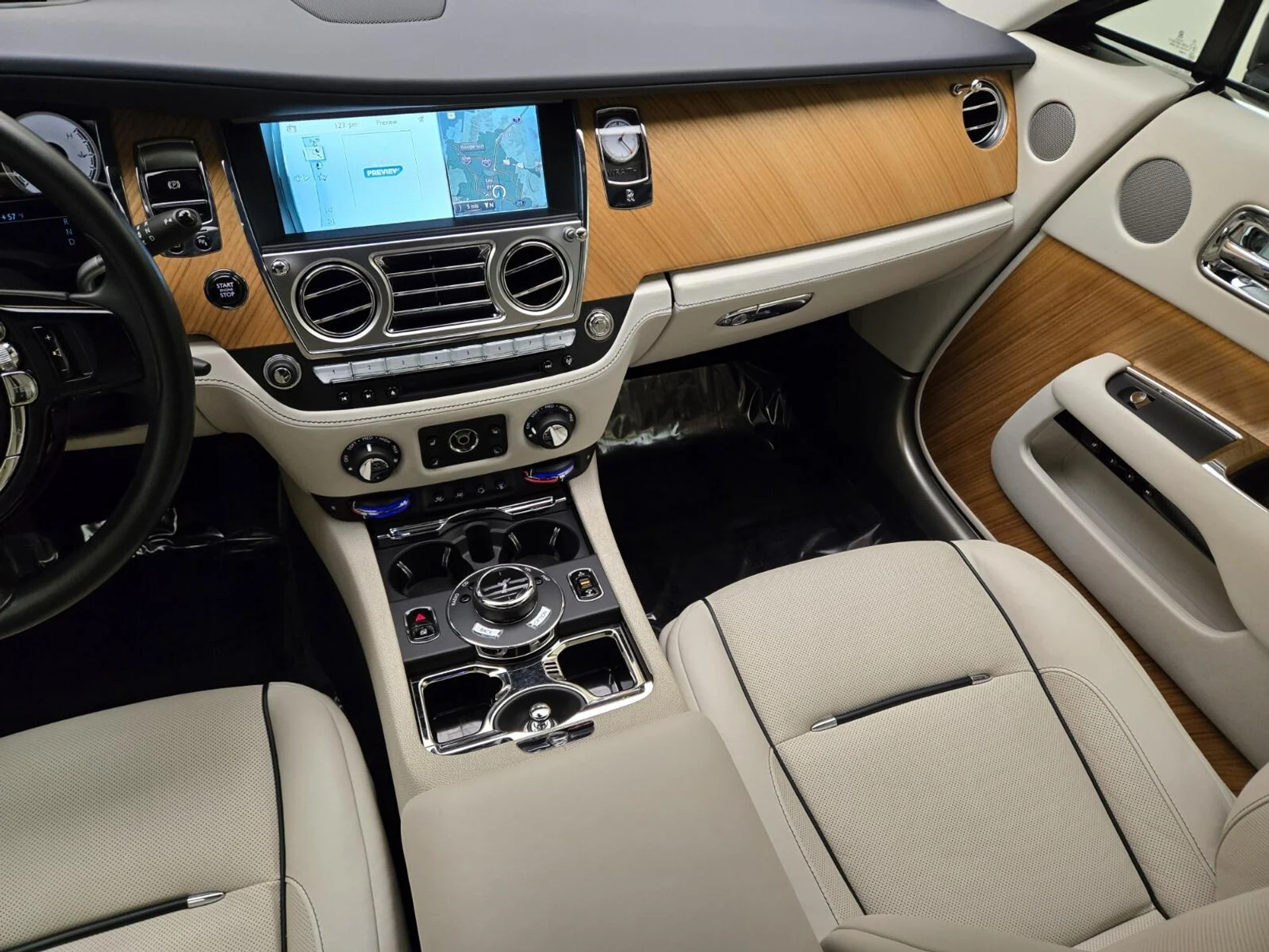 mph016_722888932_Used_2016_Rolls_Royce_Wraith_1767163711_ef0065a752