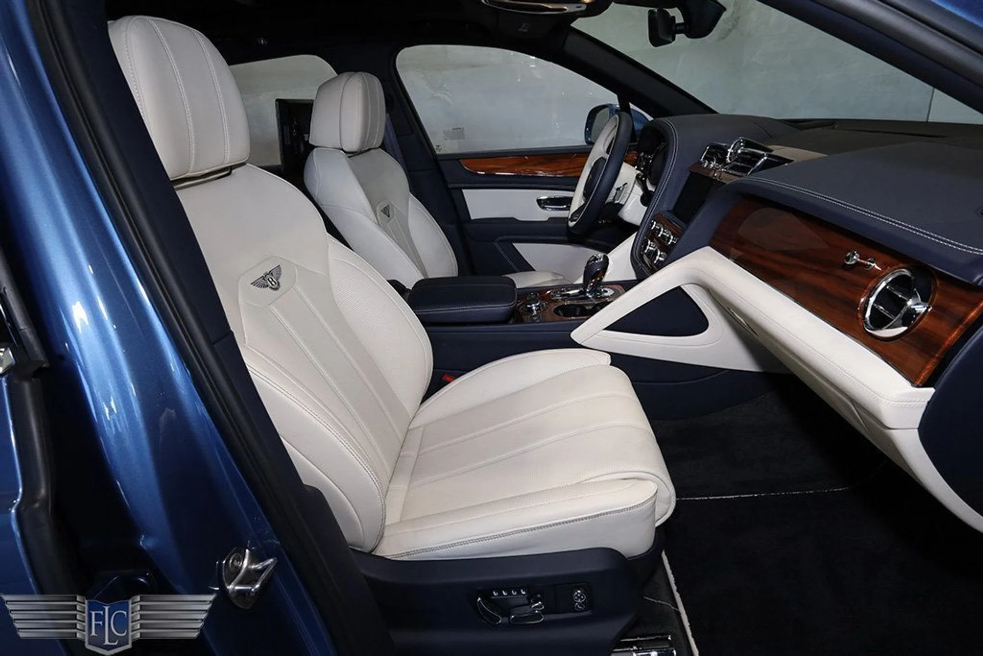 mph016_725958572_used_2022_bentley_bentayga_v8awd_9689_22903607_17_1024_a36e3b2ed0