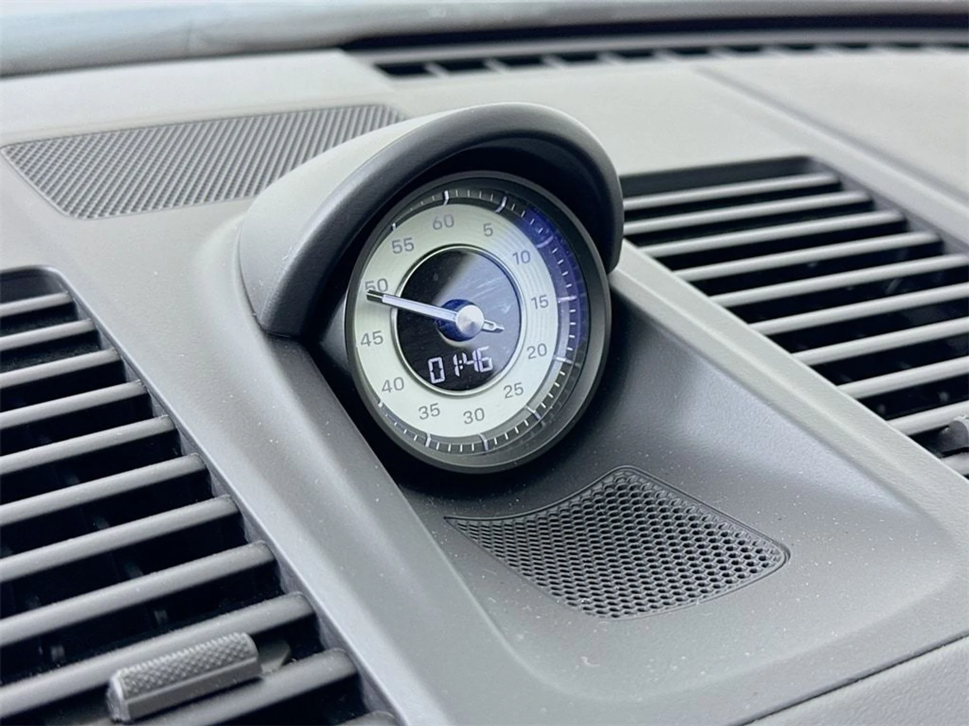 mph016_72821666_a3a121a4b09b268790d5fb5362d51a5cx_7a45515317