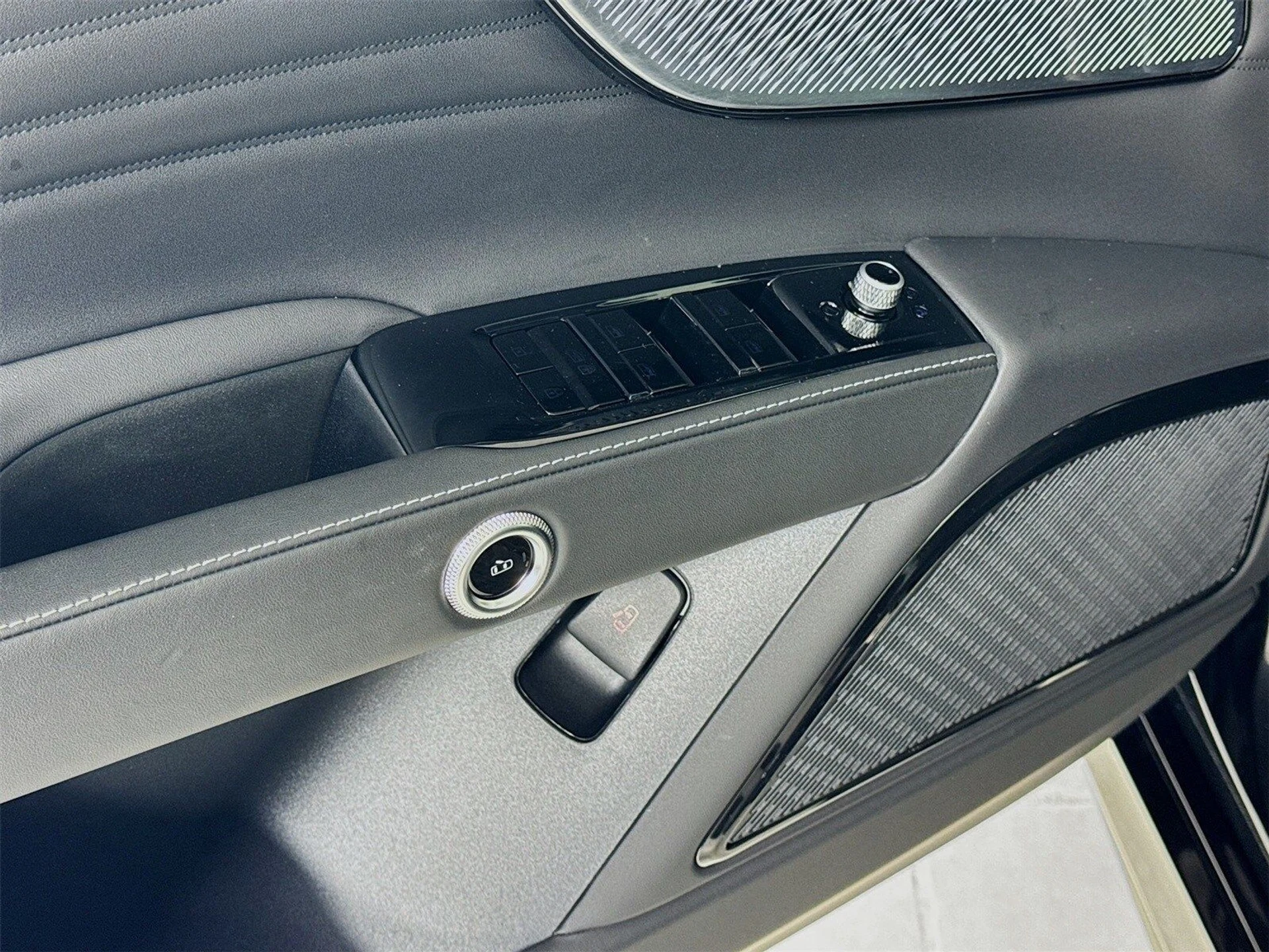 mph016_737172223_cff1e5ba0525f8c099f2865bdd4c3264x_ddec6b3358