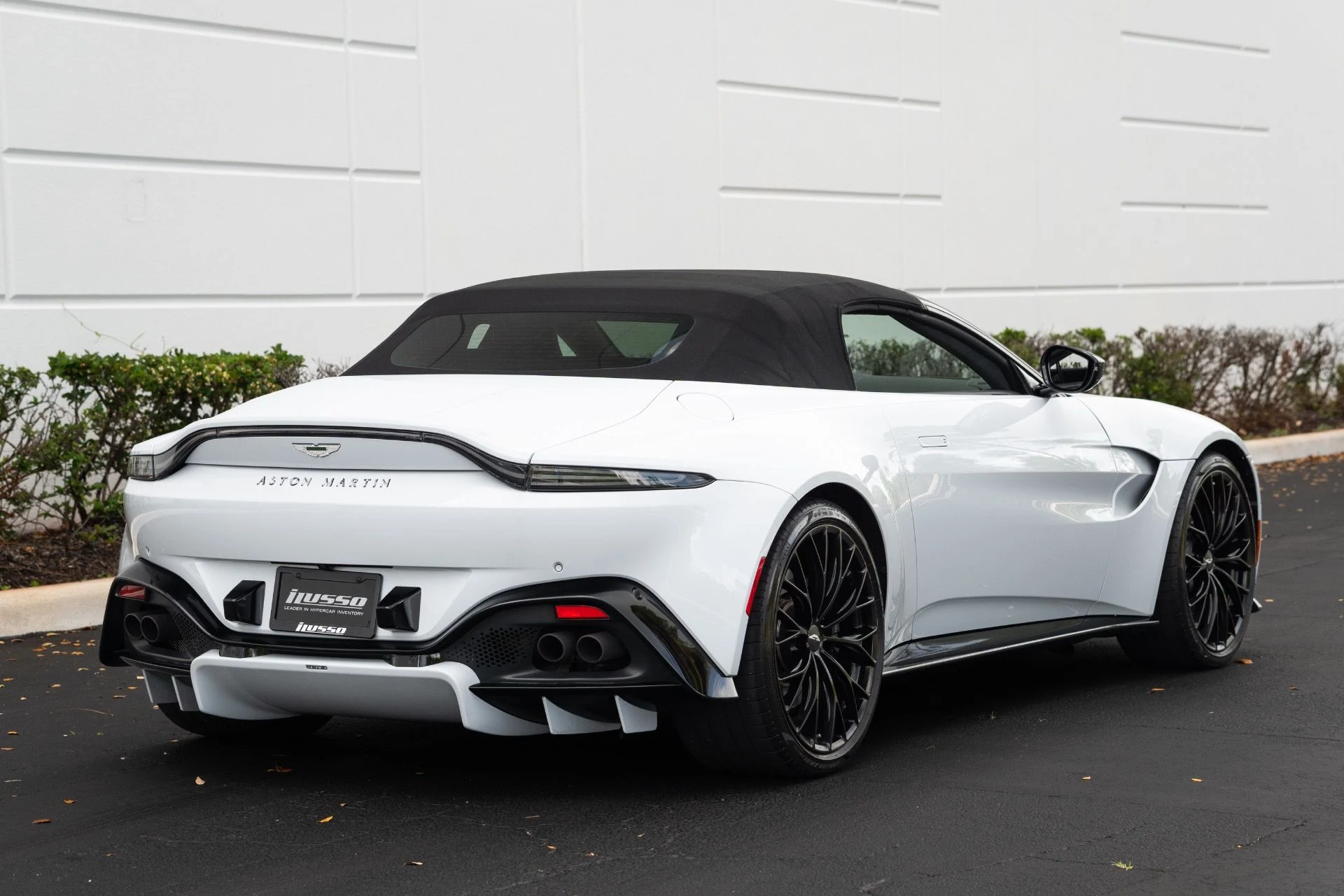 mph016_744953469_Used_2023_Aston_Martin_Vantage_V8_1773336980_39d5164b68