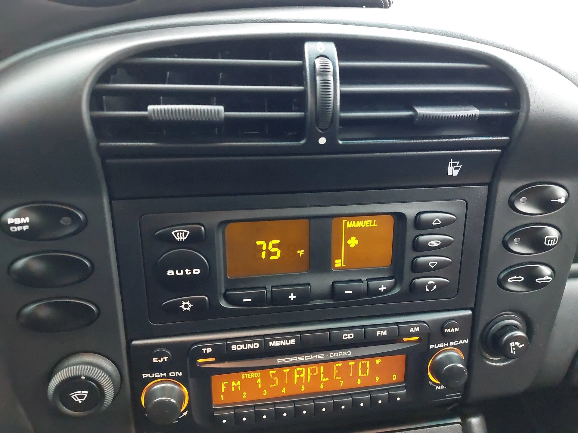 mph016_7460835_f4b0ce248f34995c0bb896494275fde1x_328c0b73b0