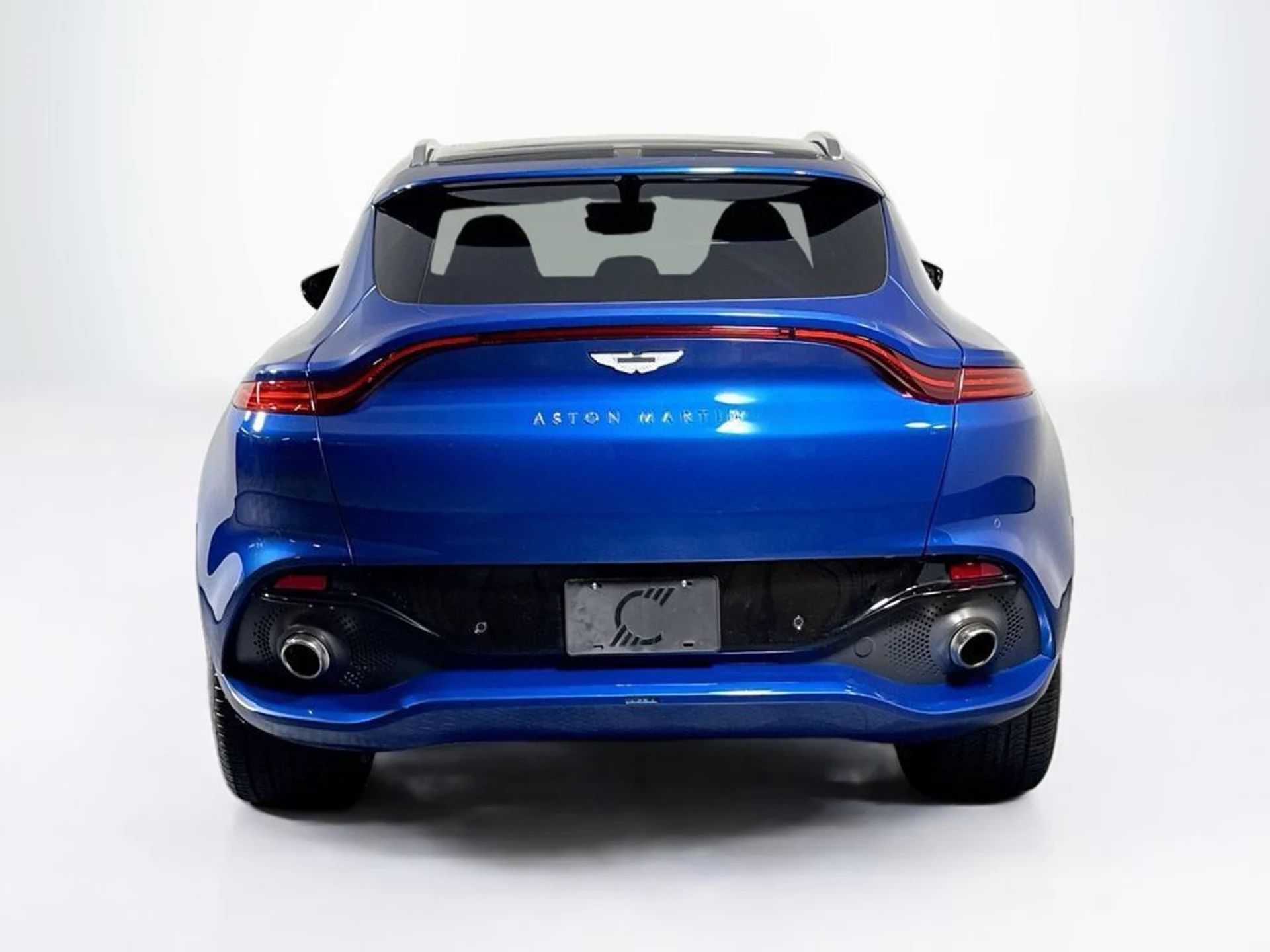 mph016_747595451_used_2023_aston_martin_dbx_550_11350_23049541_17_1024_cfa9a84c08