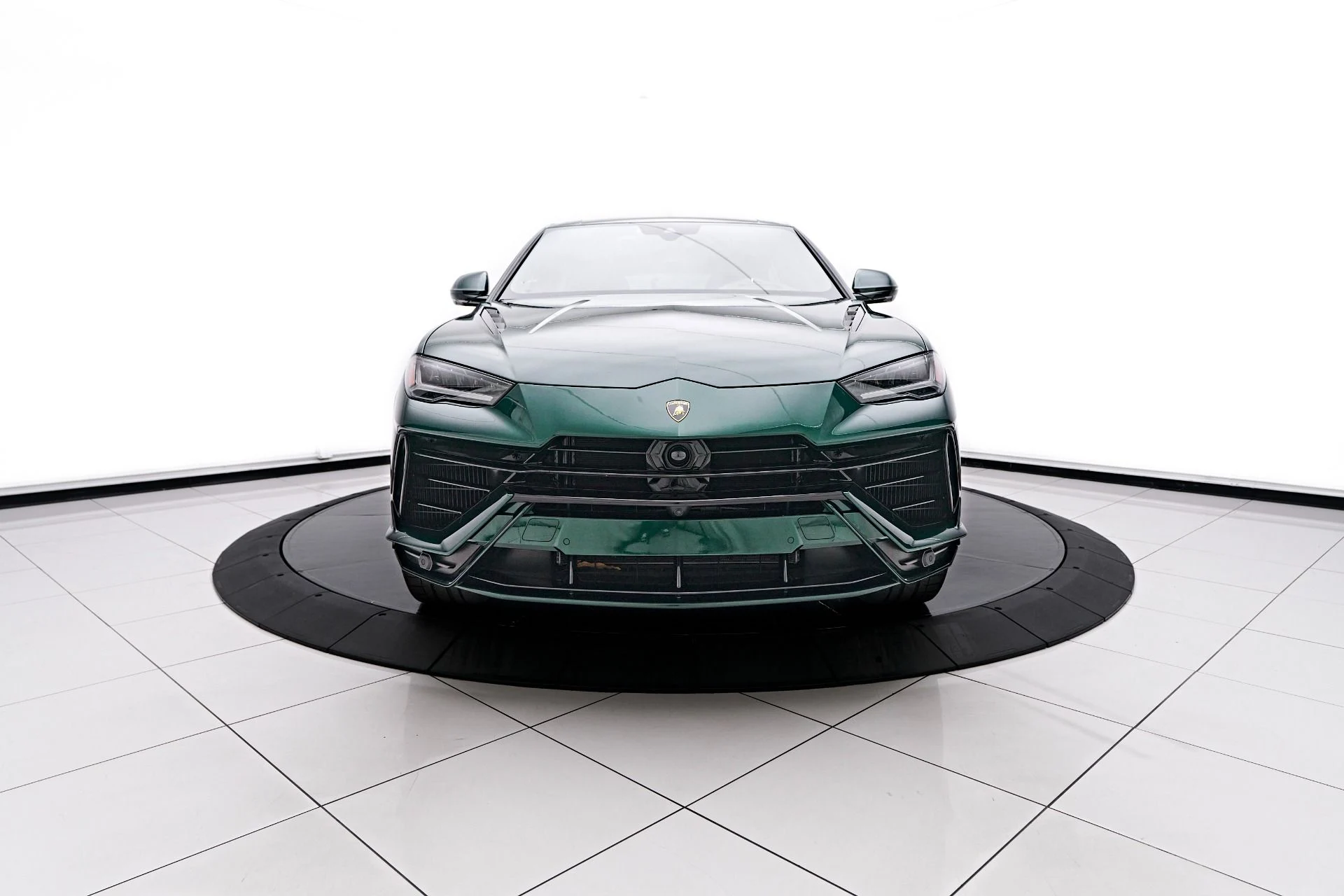 mph016_7516120_Used_2024_Lamborghini_Urus_S_1749338304_54ef29b228