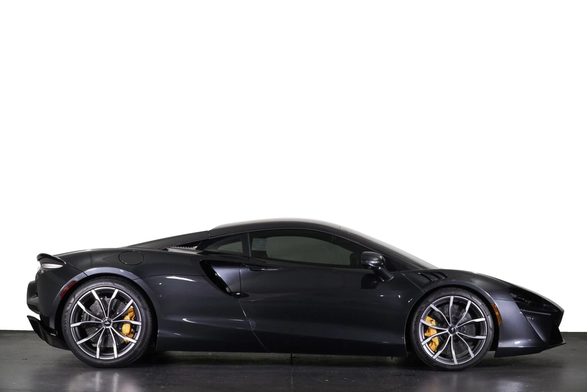 mph016_753735293_Used_2025_Mc_Laren_Artura_1760457581_0f4e386063