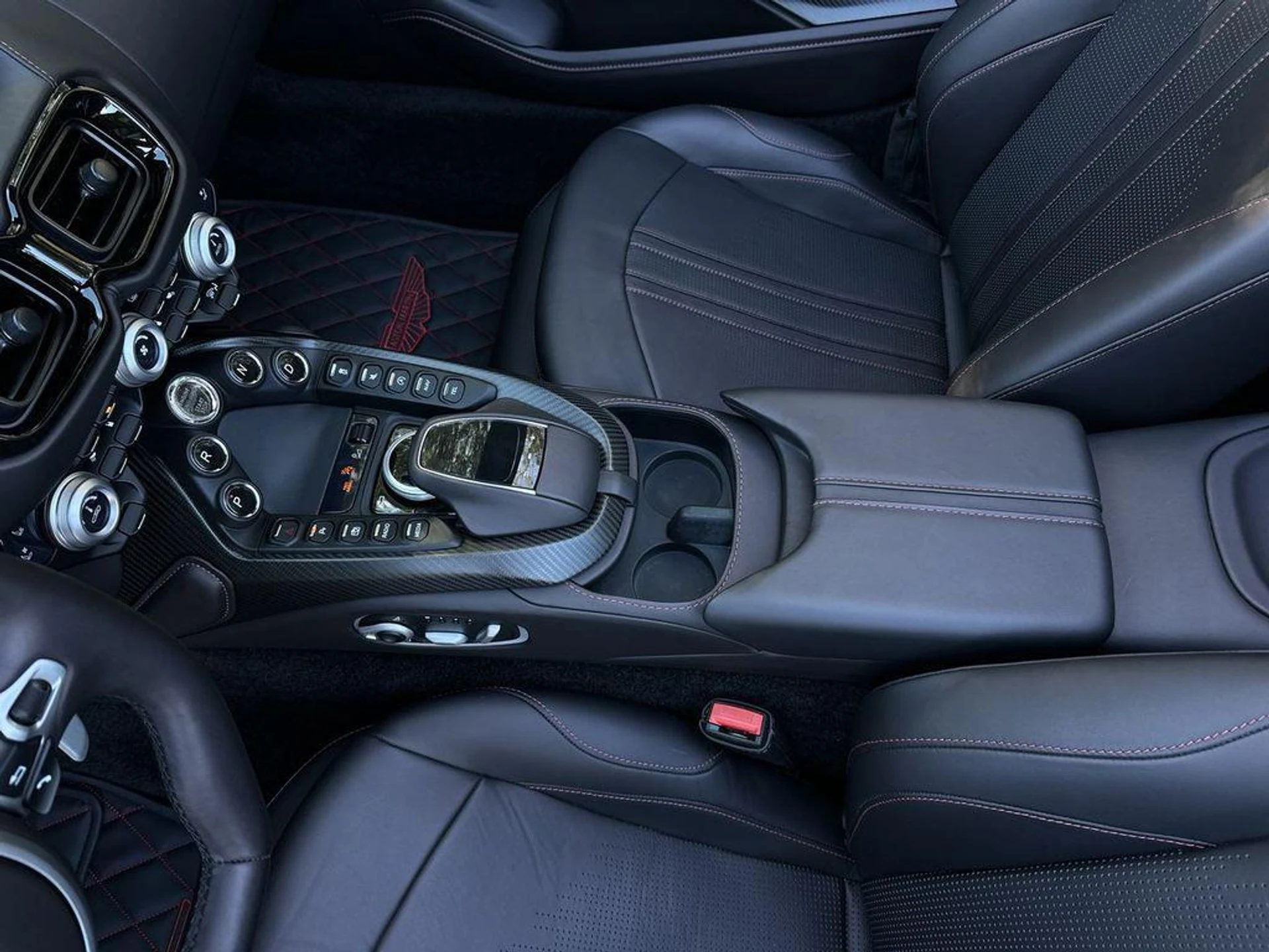 mph016_755321240_Pqf_hrg_Mih0_G5_L_Kx_Tdfb_Eq_Wr_Ic_I_1778184880