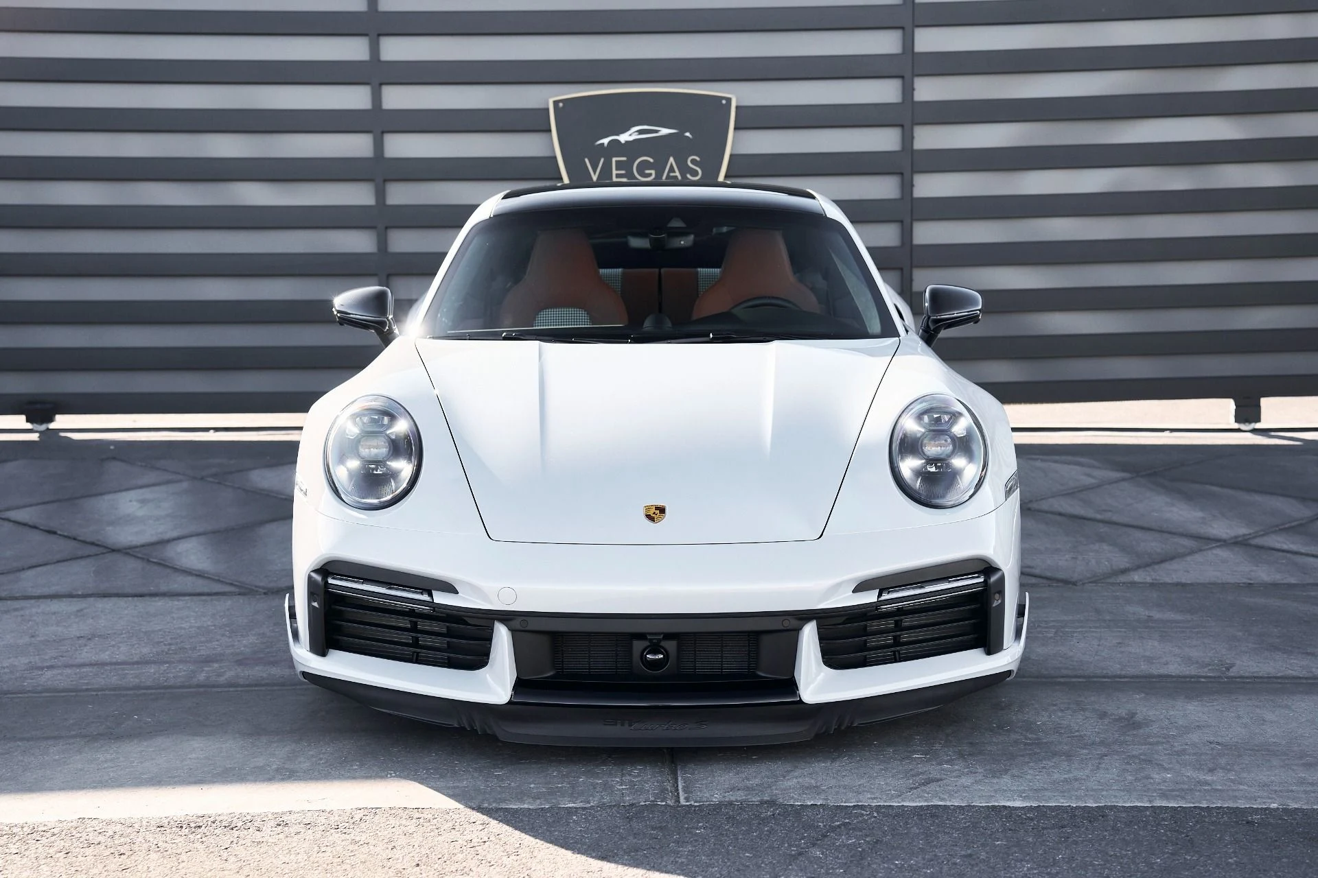 mph016_76501310_Used_2025_Porsche_911_Turbo_1761097462_28151c98dc