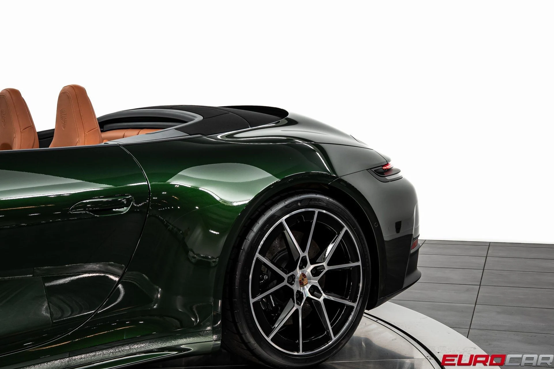 mph016_770921907_image_17_2642ad7160