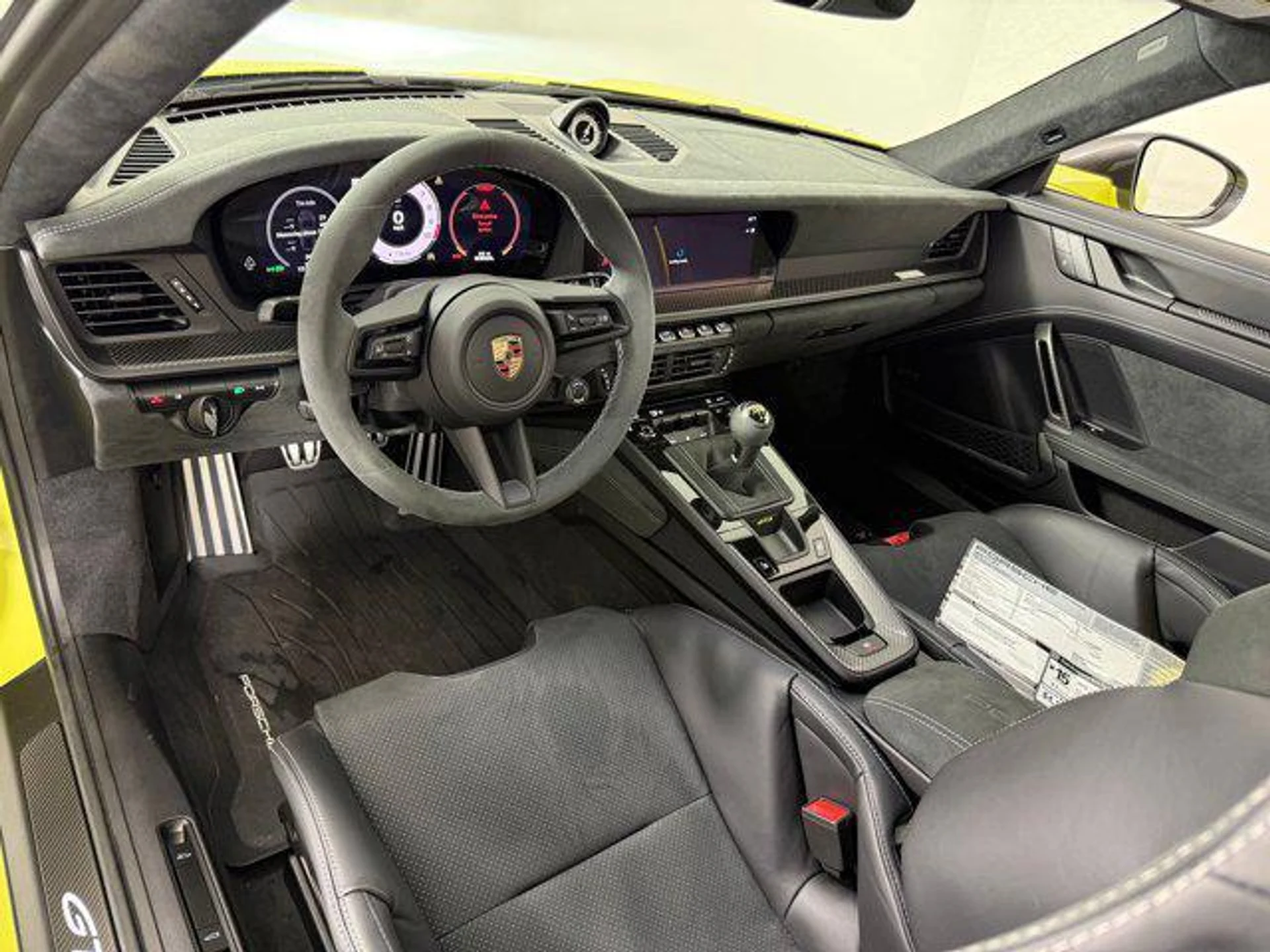 mph016_77321972_un_Xo_Nqt3_R_Yj_Y9kjz0t_K_JYQ_f_A_f99261b81b