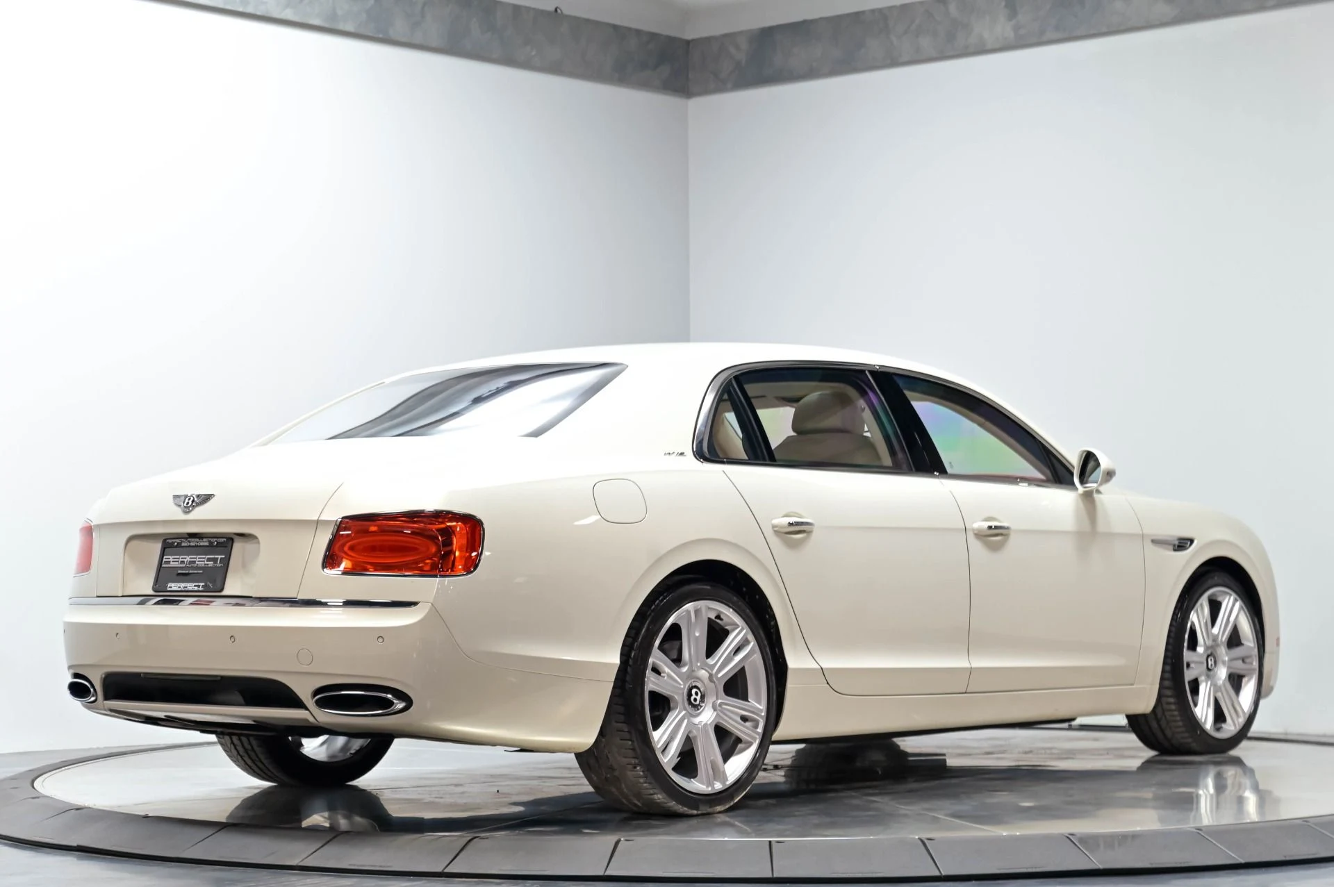 mph016_775591027_Used_2016_Bentley_Flying_Spur_W12_1779838751_04b73a3f6e