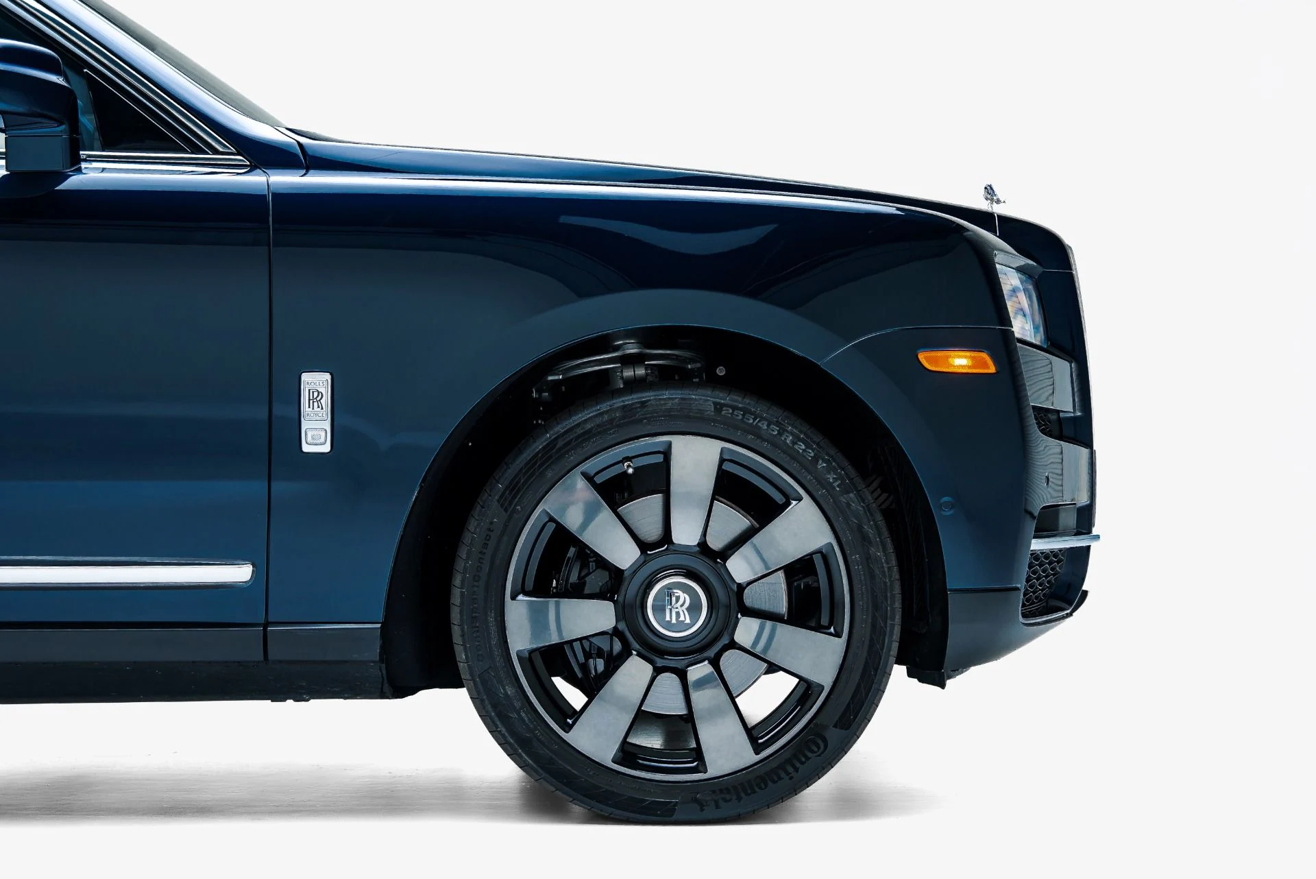 mph016_776637398_Used_2023_Rolls_Royce_Cullinan_1792687454_cf4390084f