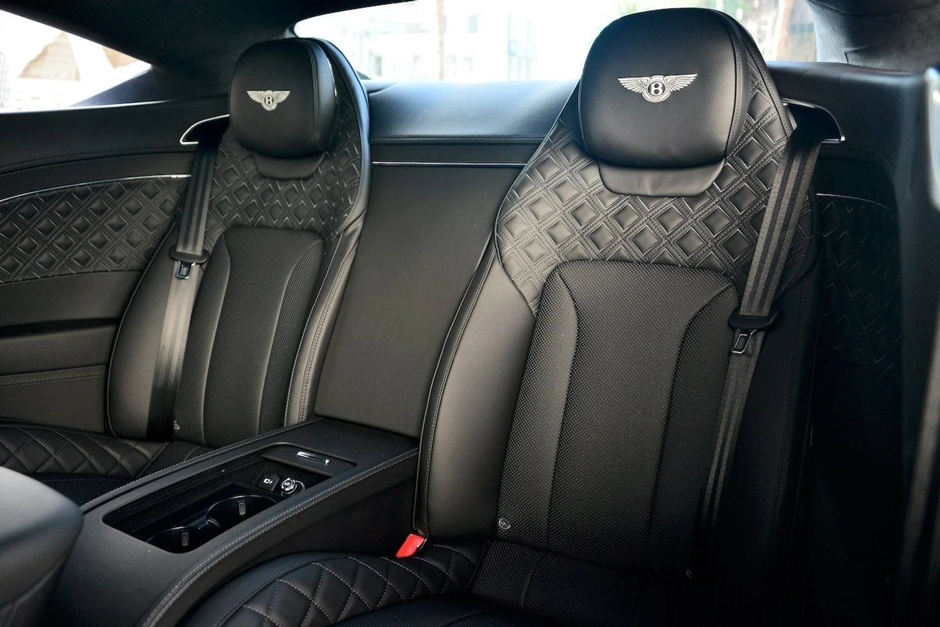 mph016_777461619_bfa3a797699a4bd969e0df56fcdae2fdx_e870f7edb4