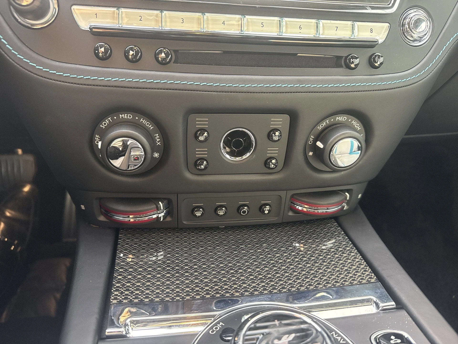 mph016_778062450_505905e2ba82ffadfce6ab9e4c231c68x_75140c1ceb