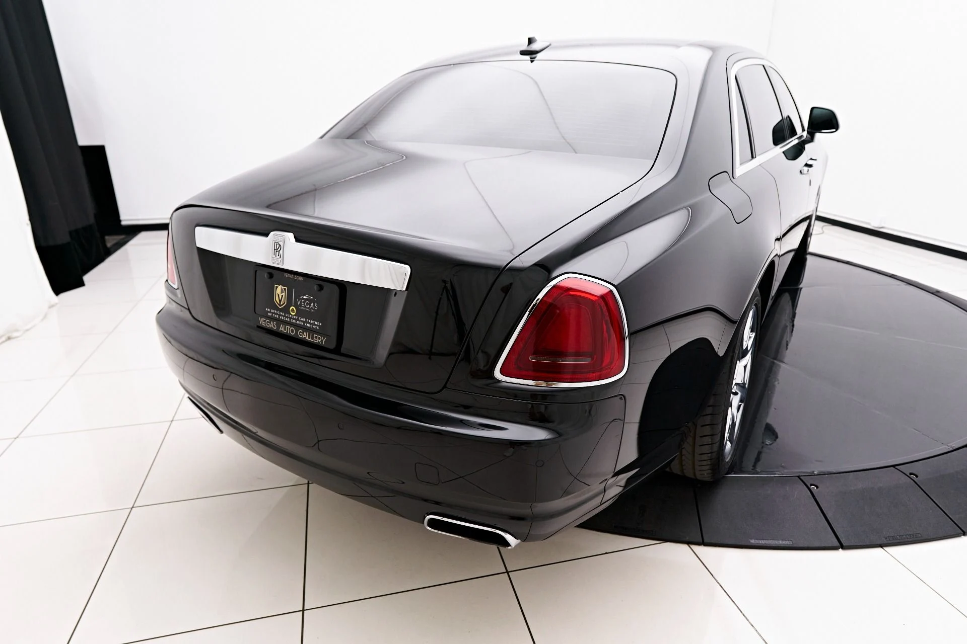 mph016_77838841_Used_2012_Rolls_Royce_Ghost_Base_1690494640_5f43a2bb26