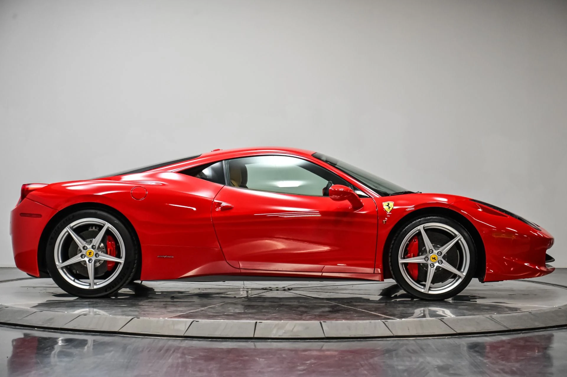 mph016_785823651_Used_2013_Ferrari_458_Italia_1755017599_6e67543a76