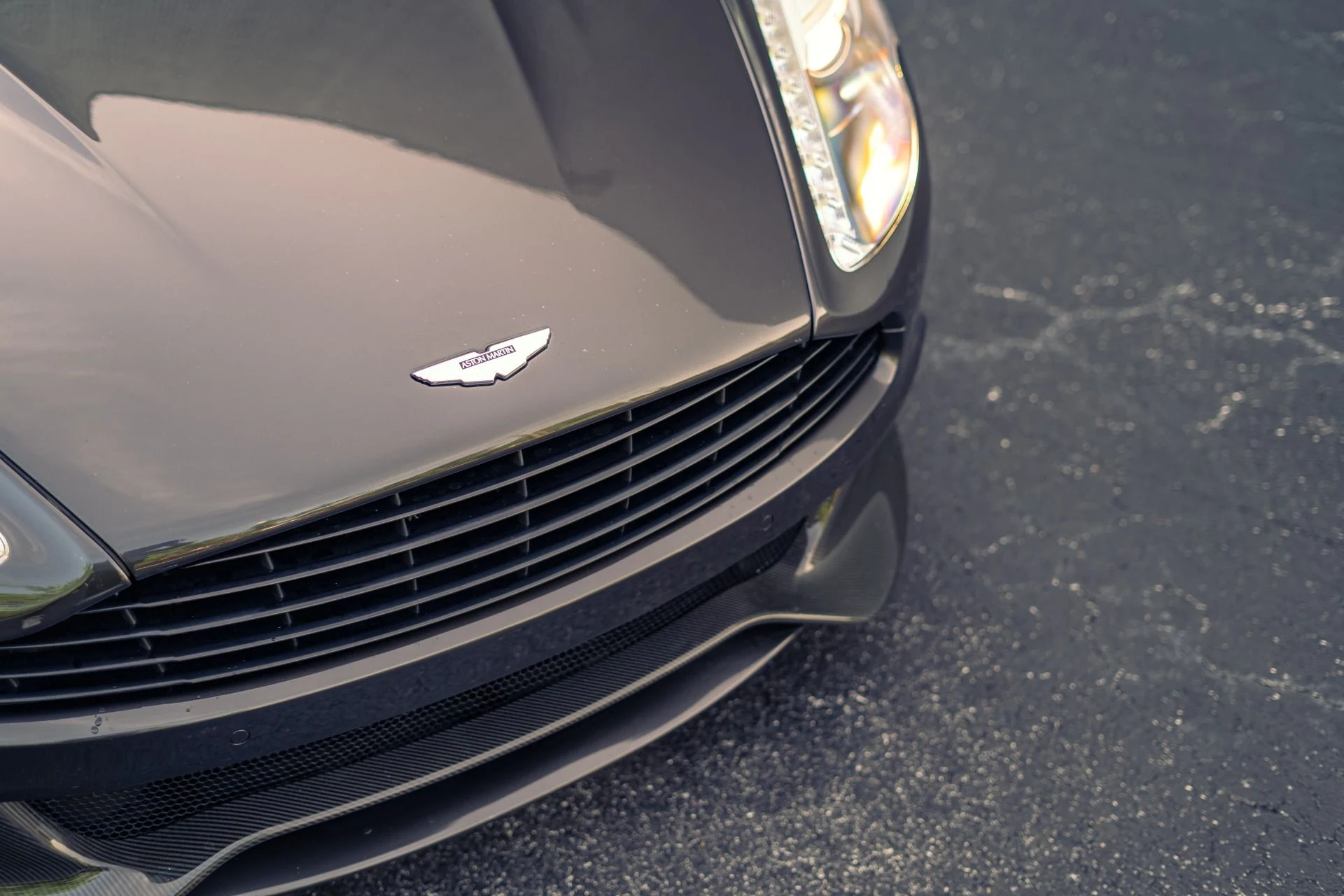 mph016_794281199_Used_2014_Aston_Martin_Vanquish_Carbon_Exterior_Package_1783984882_c1cc520166