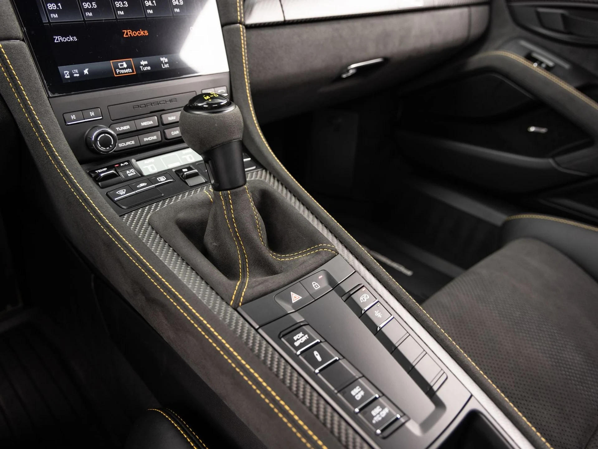 mph016_802476445_17_e76a1bc6f6