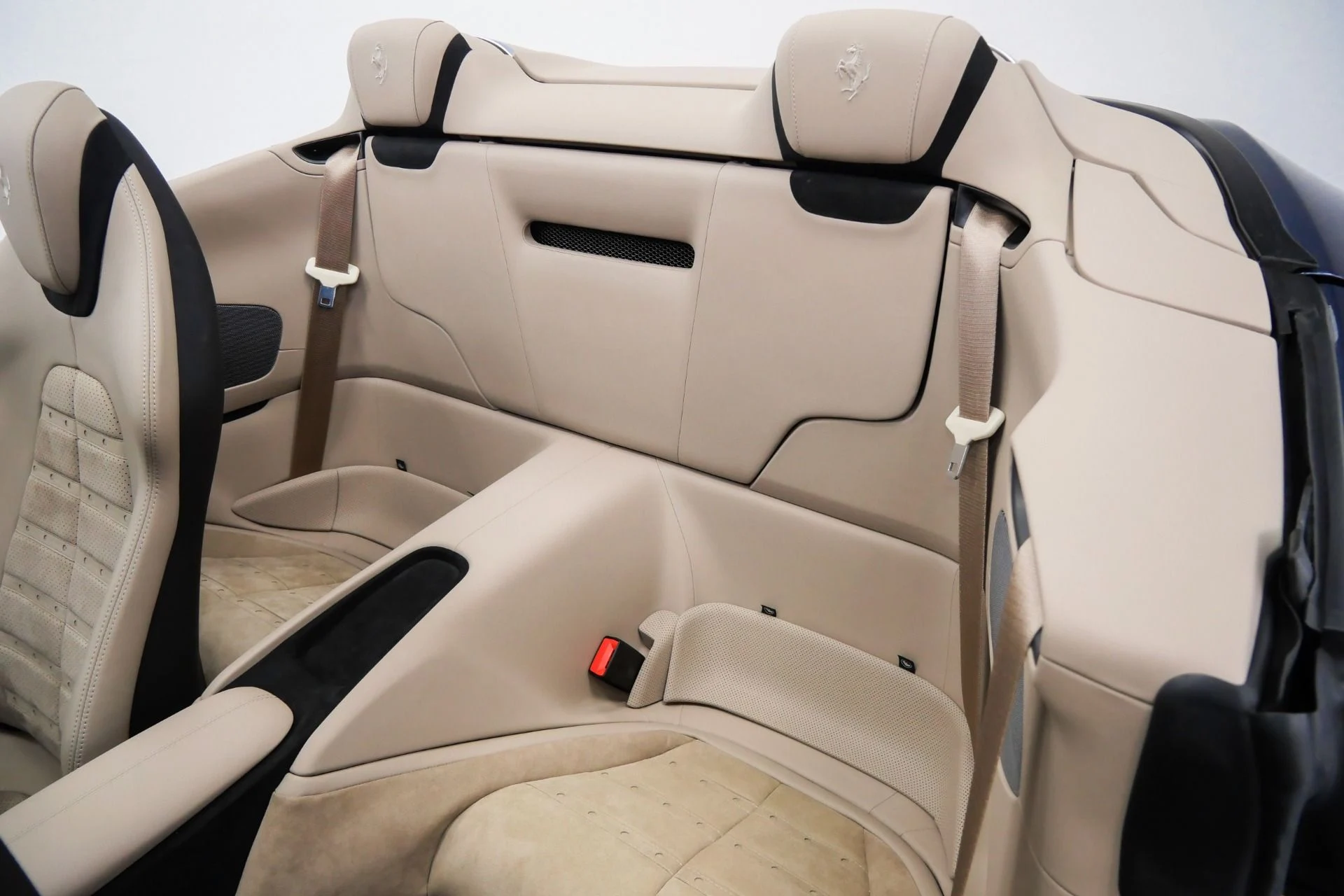 mph016_809445024_Used_2025_Ferrari_Roma_Spider_As_New_Magneride_Suspension_Loaded_with_Tech_Options_1776957266_f9a333b960