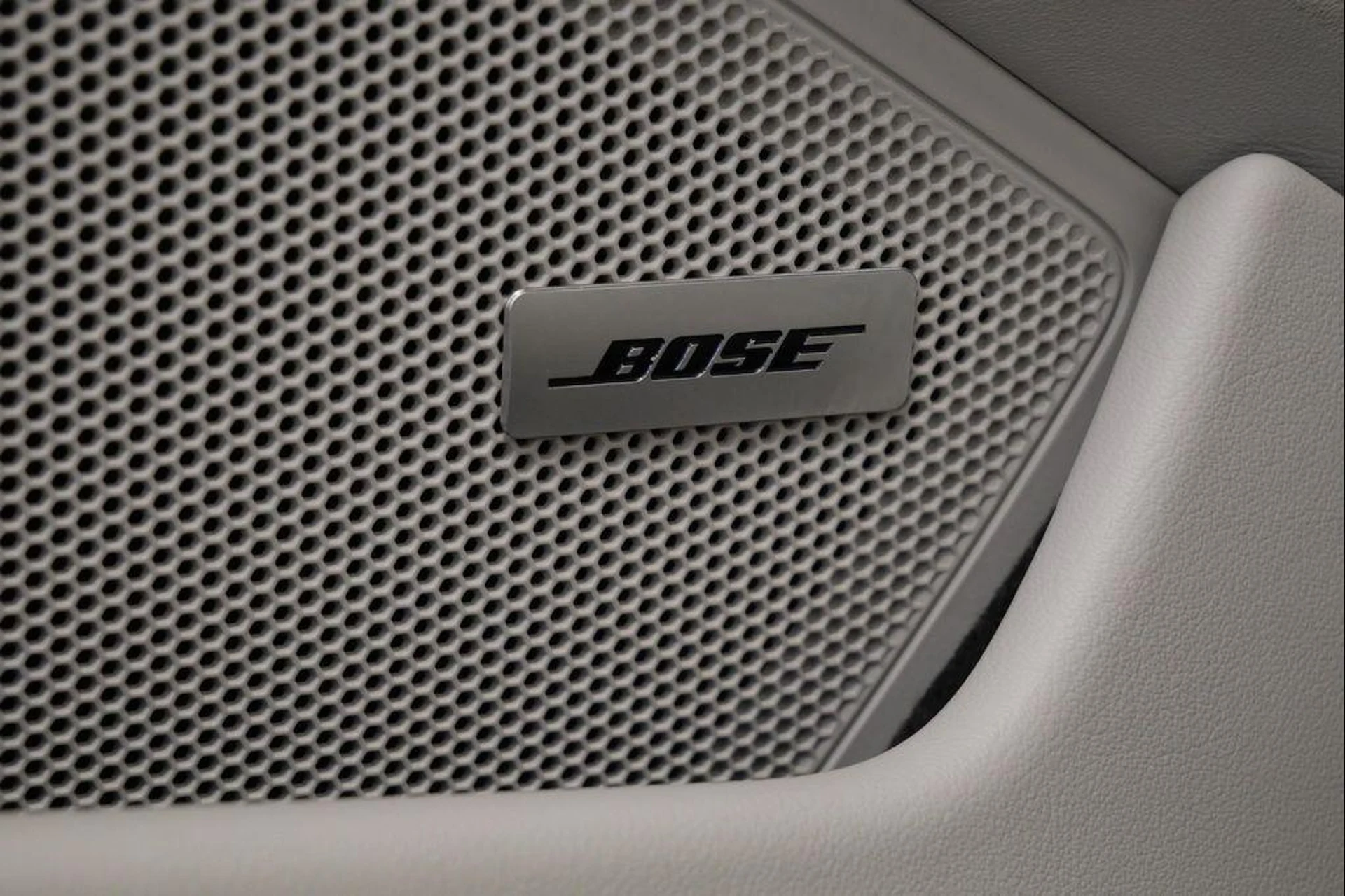 mph016_811455011_xoooj_Hnaev5dk1_f_T5p_Xb8_Vow_g_8802f314df