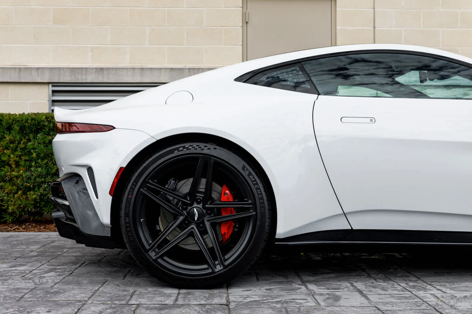 mph016_811735835_17_c72f98cada