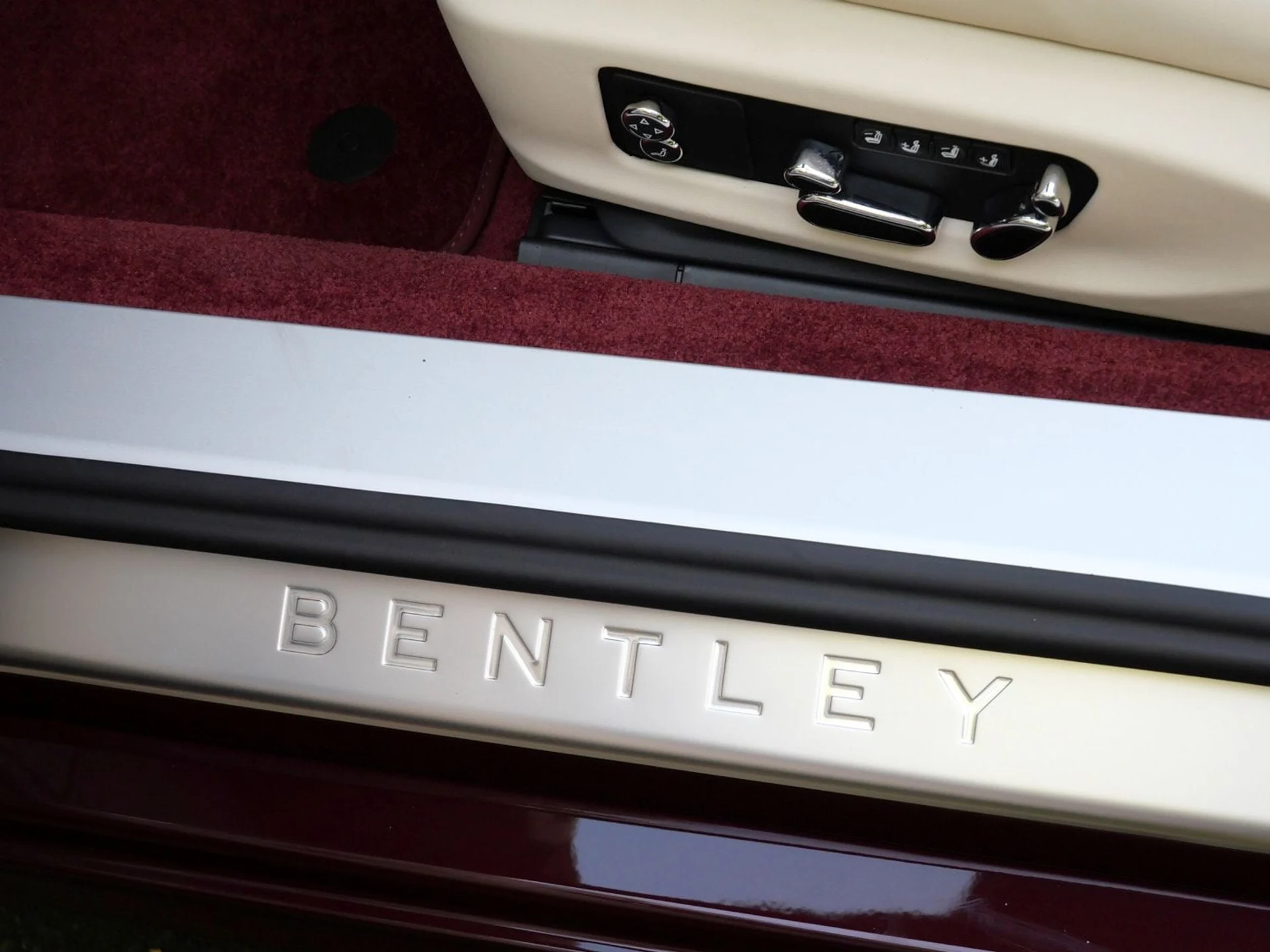 mph016_81190433_a33554bac25af77e422431c4d7d26a70x_ddf2f0cf44