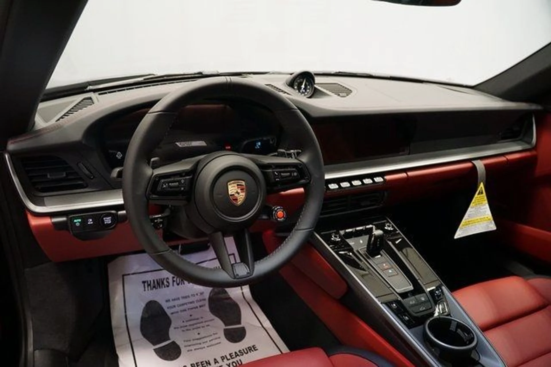 mph016_814503059_49bc59baf37eeba756e8422fe0a68887_937e6aadde