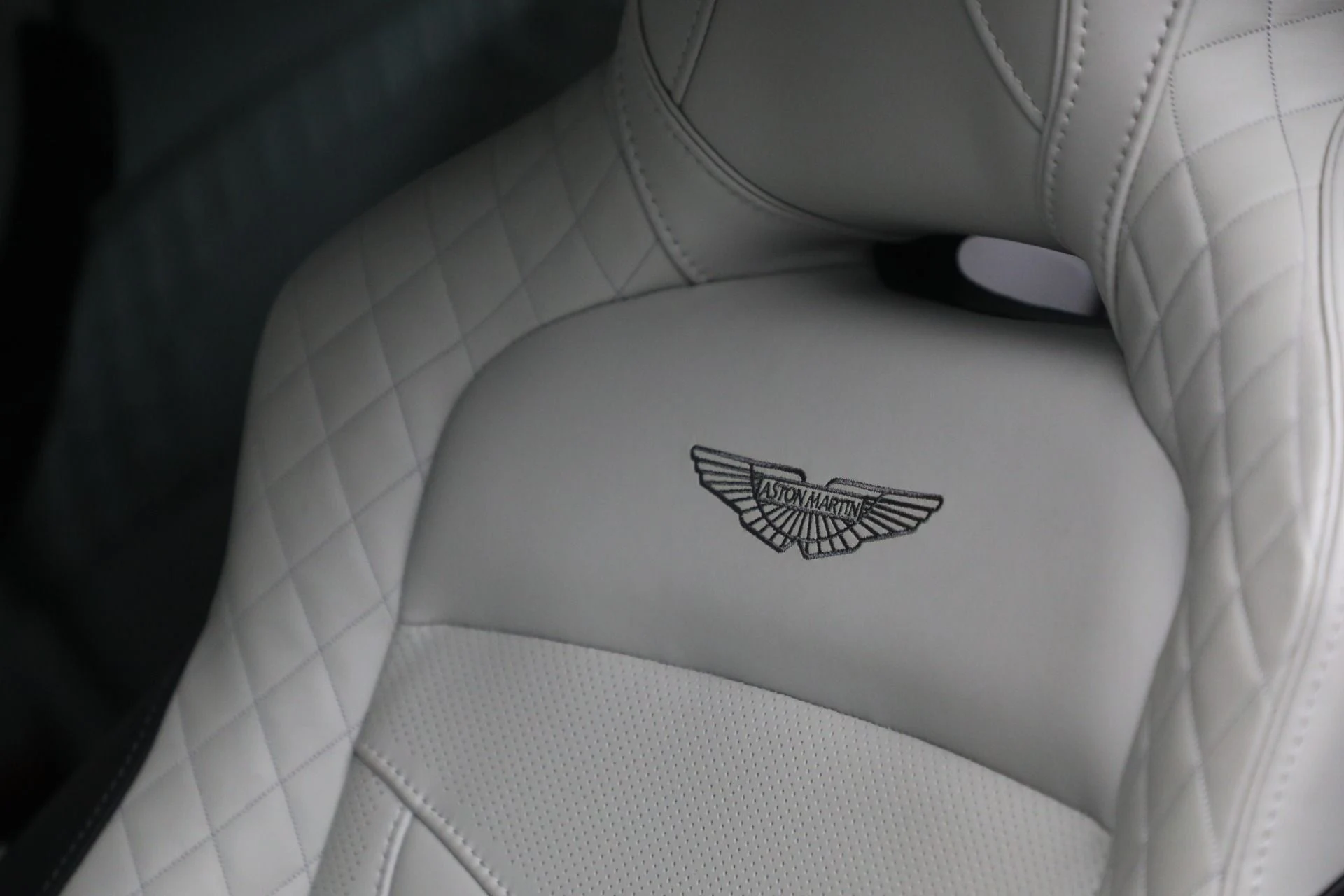 mph016_815004959_Used_2023_Aston_Martin_DBS_770_Ultimate_59ed925427
