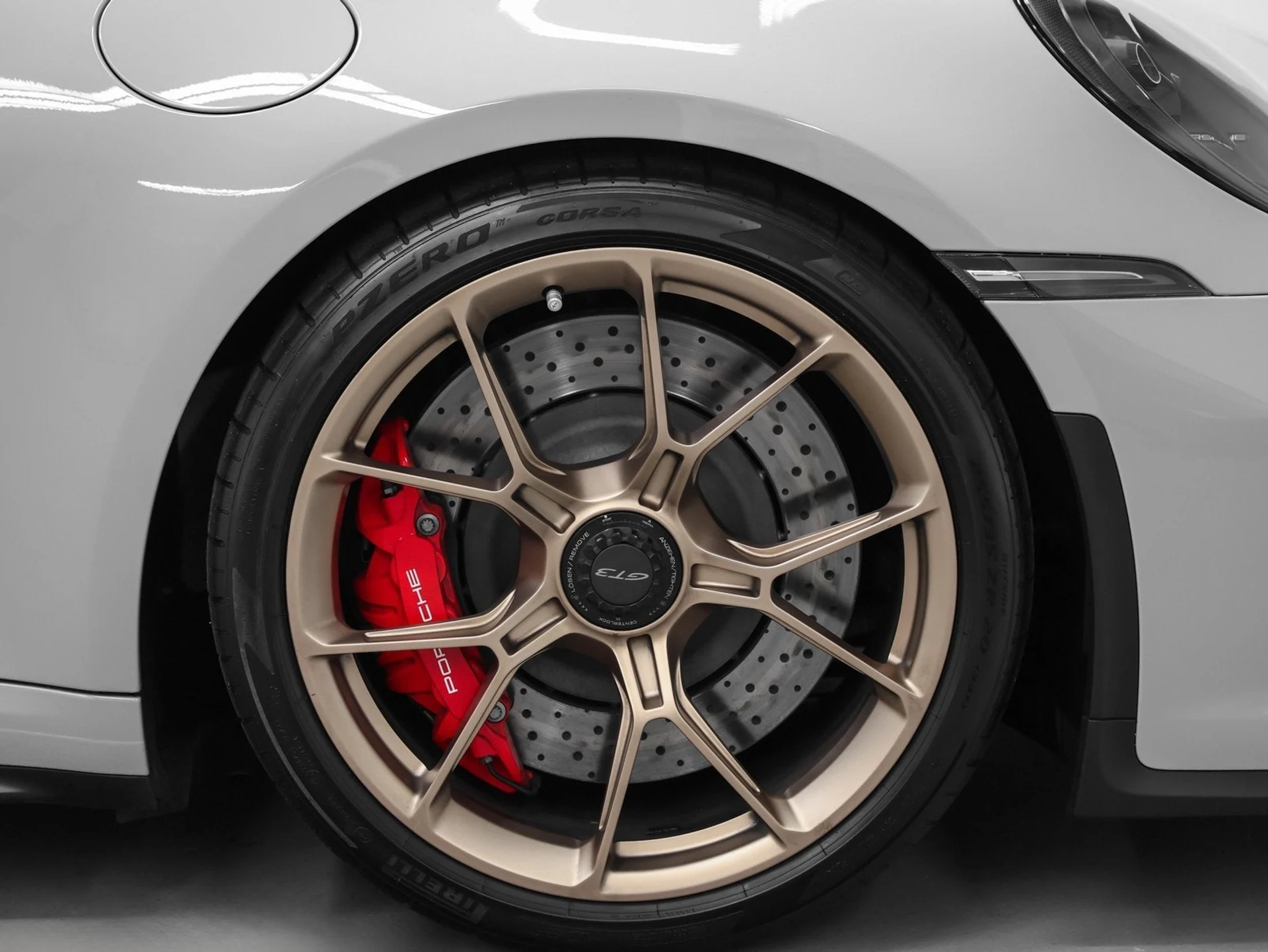 mph016_815572720_17_b82c3fcd40