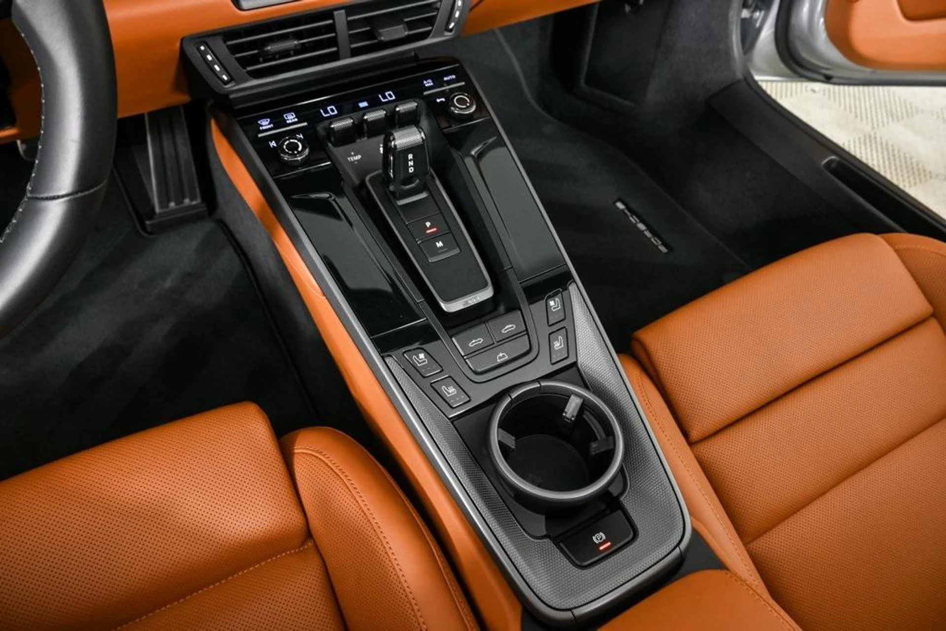 mph016_817374293_K_Psz6_UKC_3_L3fa_Coxnaf3ex_Qm_ENI_54e893fc34