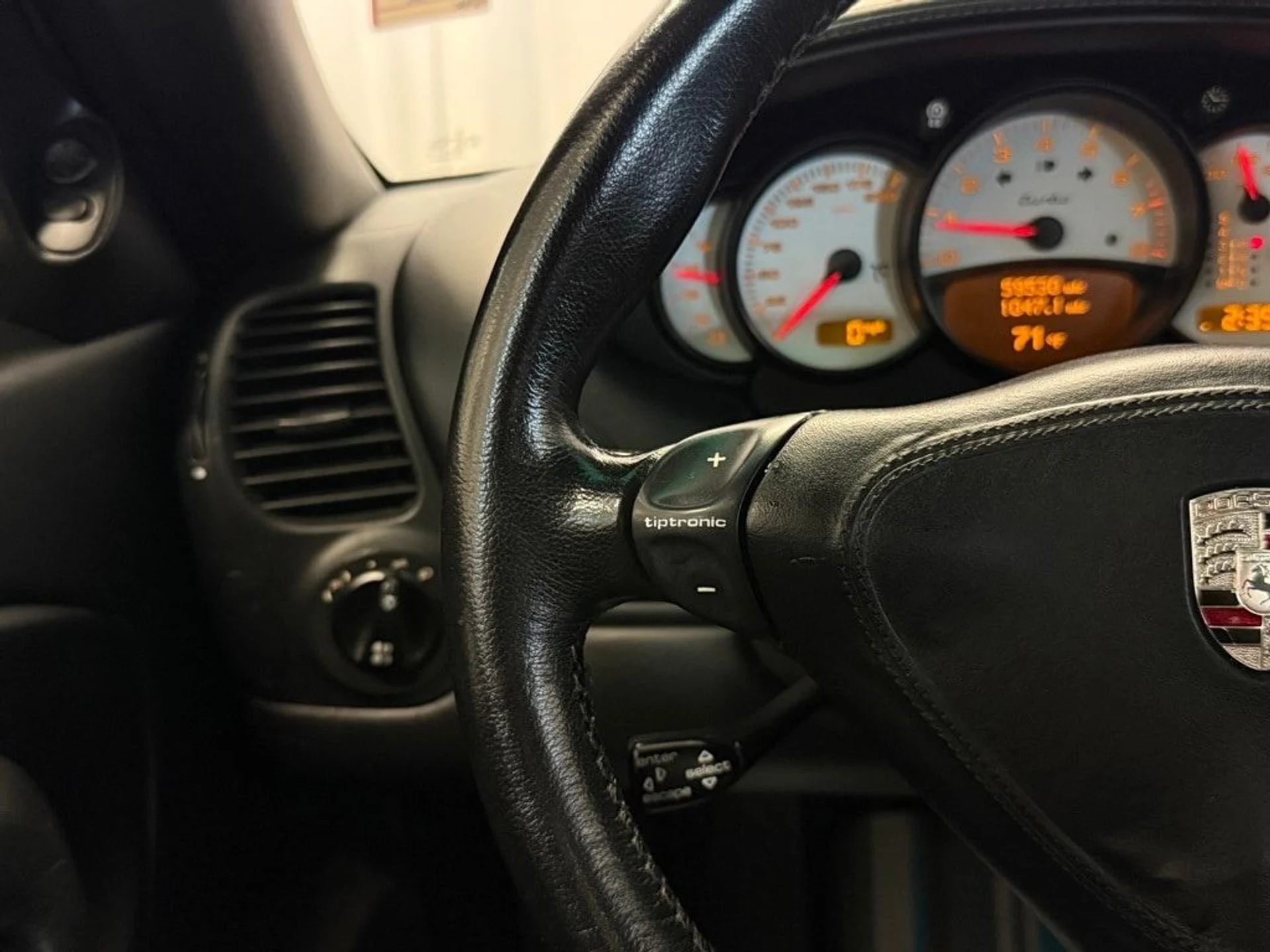 mph016_829971849_3d390c7e4c9e9a12263bb0084ca62c0cx_2670cc9939