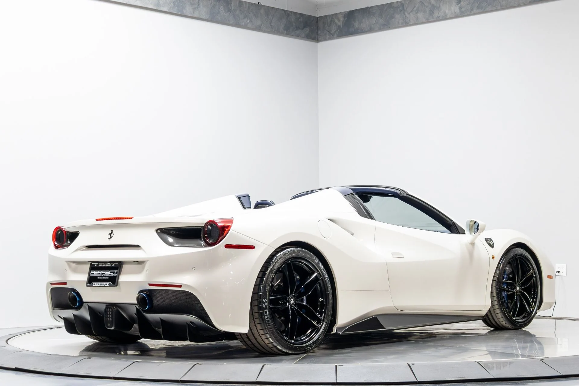 mph016_831036041_Used_2018_Ferrari_488_Spider_1774434782_f477c56264