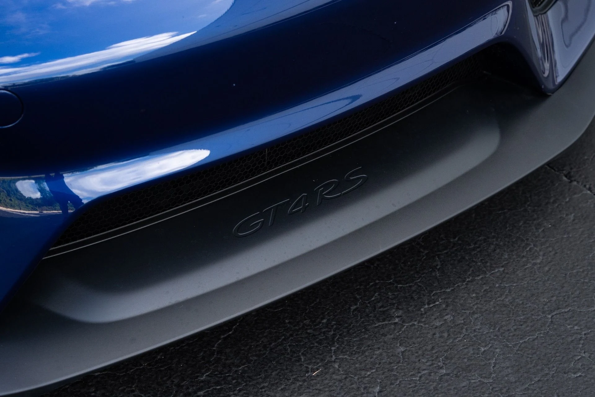 mph016_832129102_Used_2024_Porsche_718_Cayman_GT_4_RS_1775021157_5246f75a57