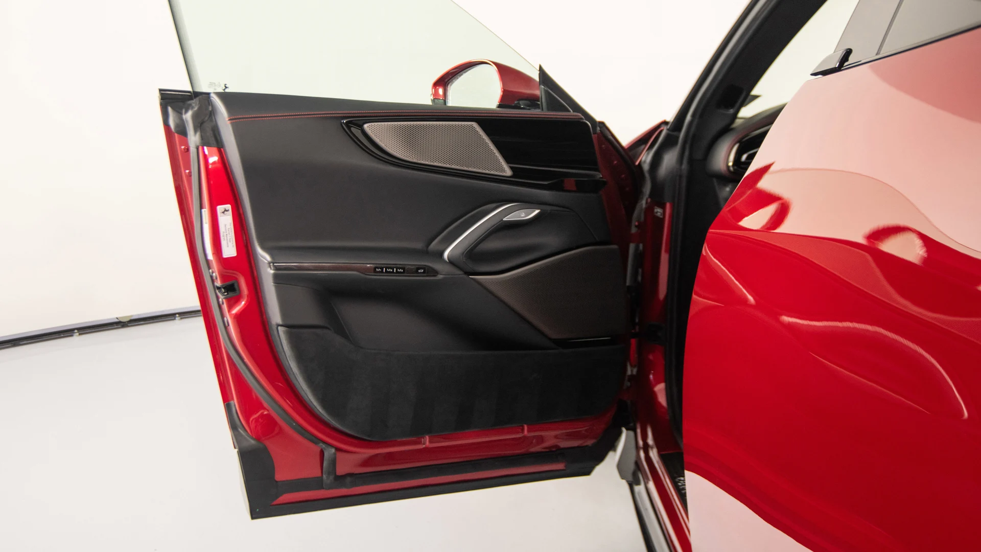 mph016_834546380_50c2a1fc8fc14a60a9f53847e586ab49_bd808b9407