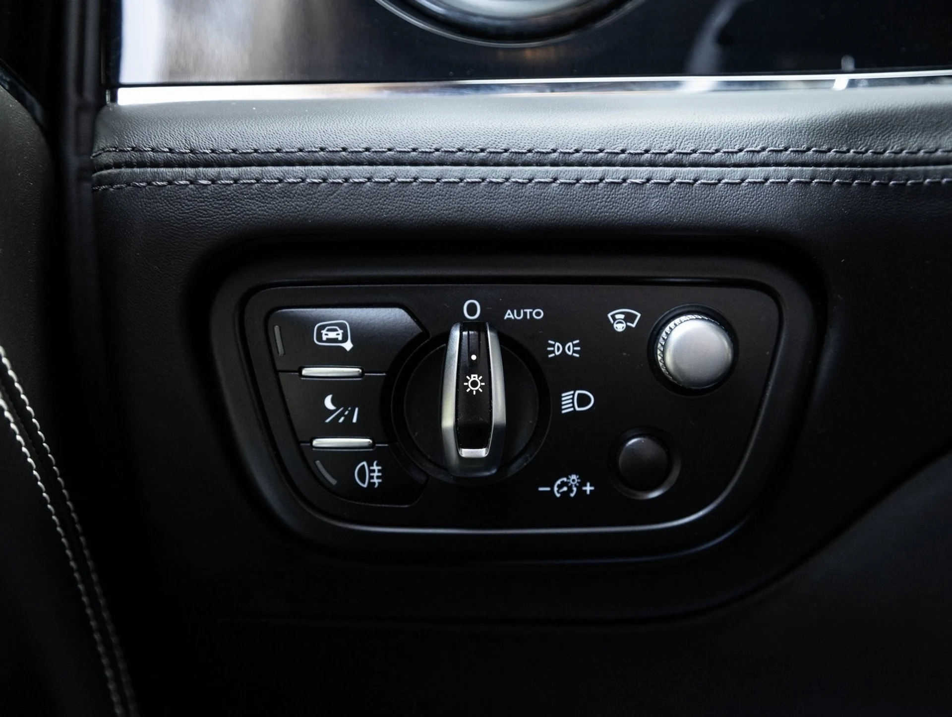 mph016_836782968_17_c719c9a1bc