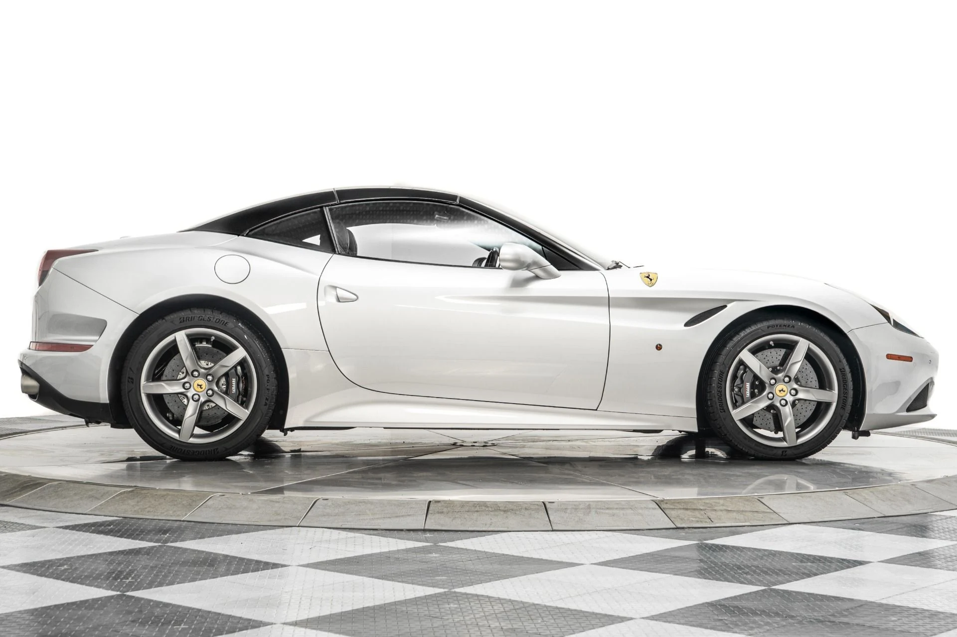 mph016_841000626_Used_2015_Ferrari_California_T_1753996523_f2513843fa