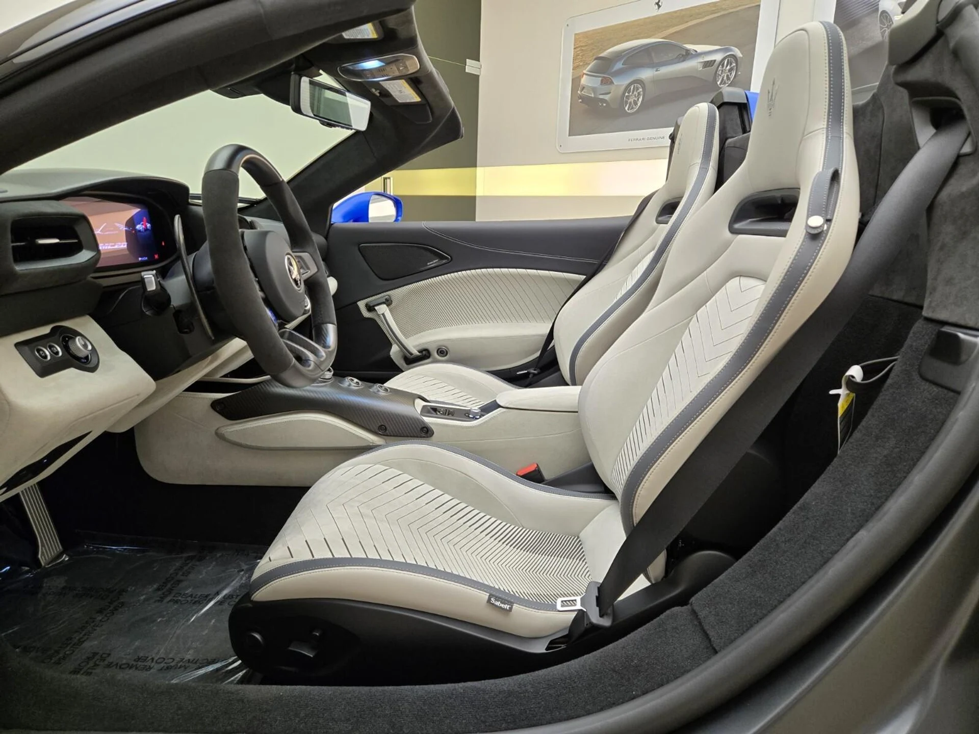 mph016_84195875_Used_2023_Maserati_MC_20_1765004036_0e86dc2623