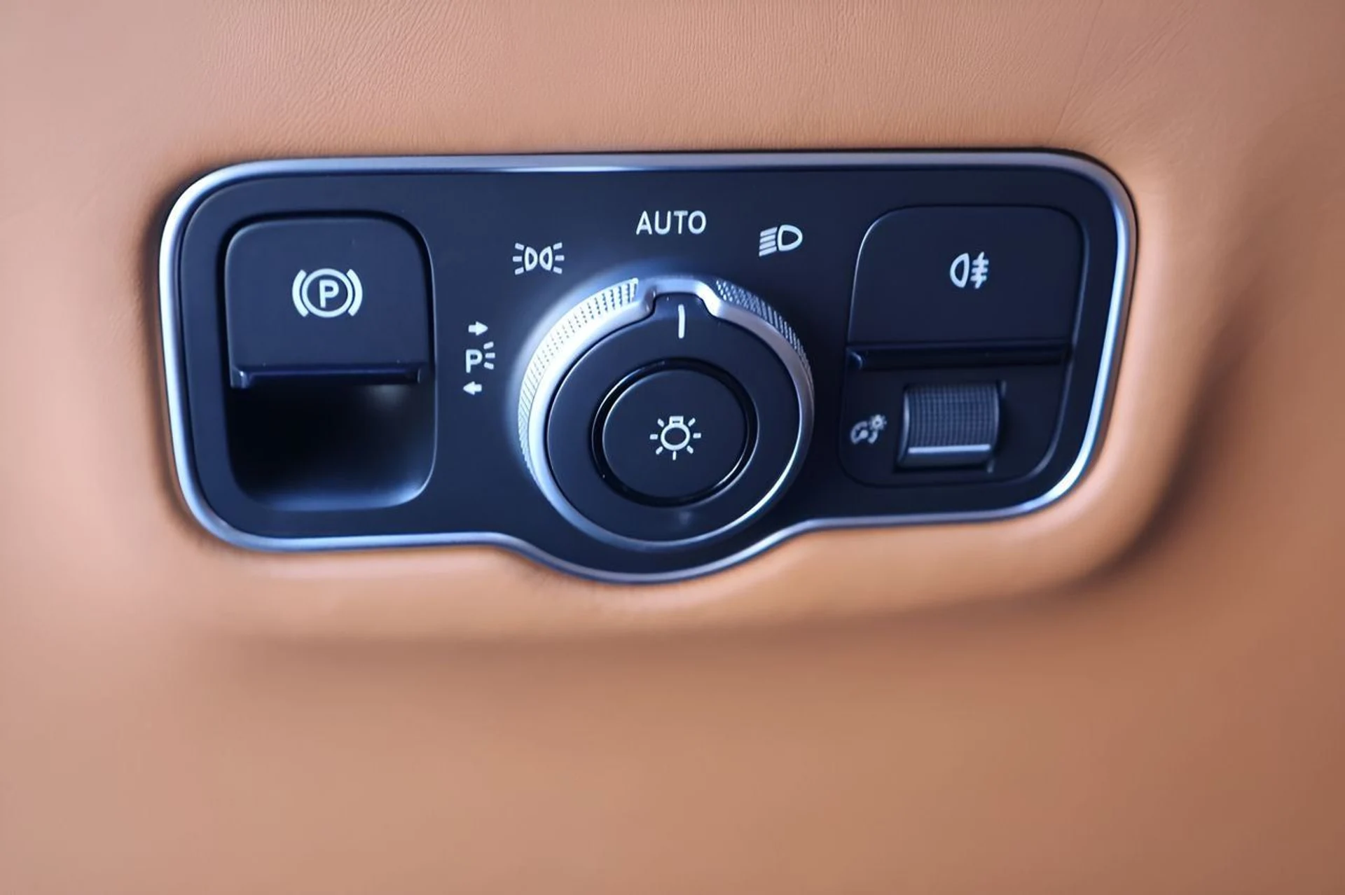 mph016_842740073_17_80d3c2a094