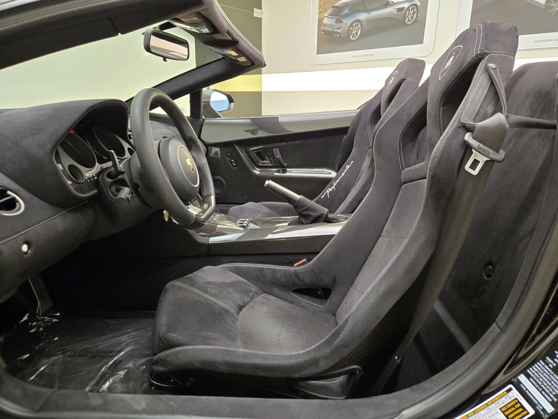 mph016_845438943_Used_2011_Lamborghini_Gallardo_LP_560_4_1762242011_bd2f3cbde1