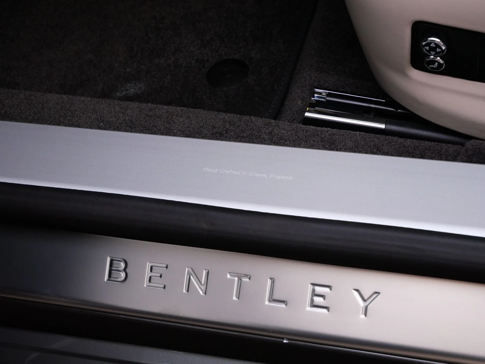 mph016_85055689_1cad2bdf28a631a660319616980e3ea2x_b9249df2d7