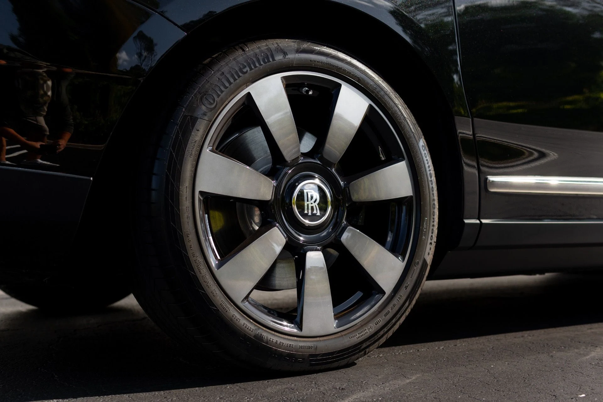 mph016_856959993_Used_2019_Rolls_Royce_Cullinan_1769627245_eb5044c2e9