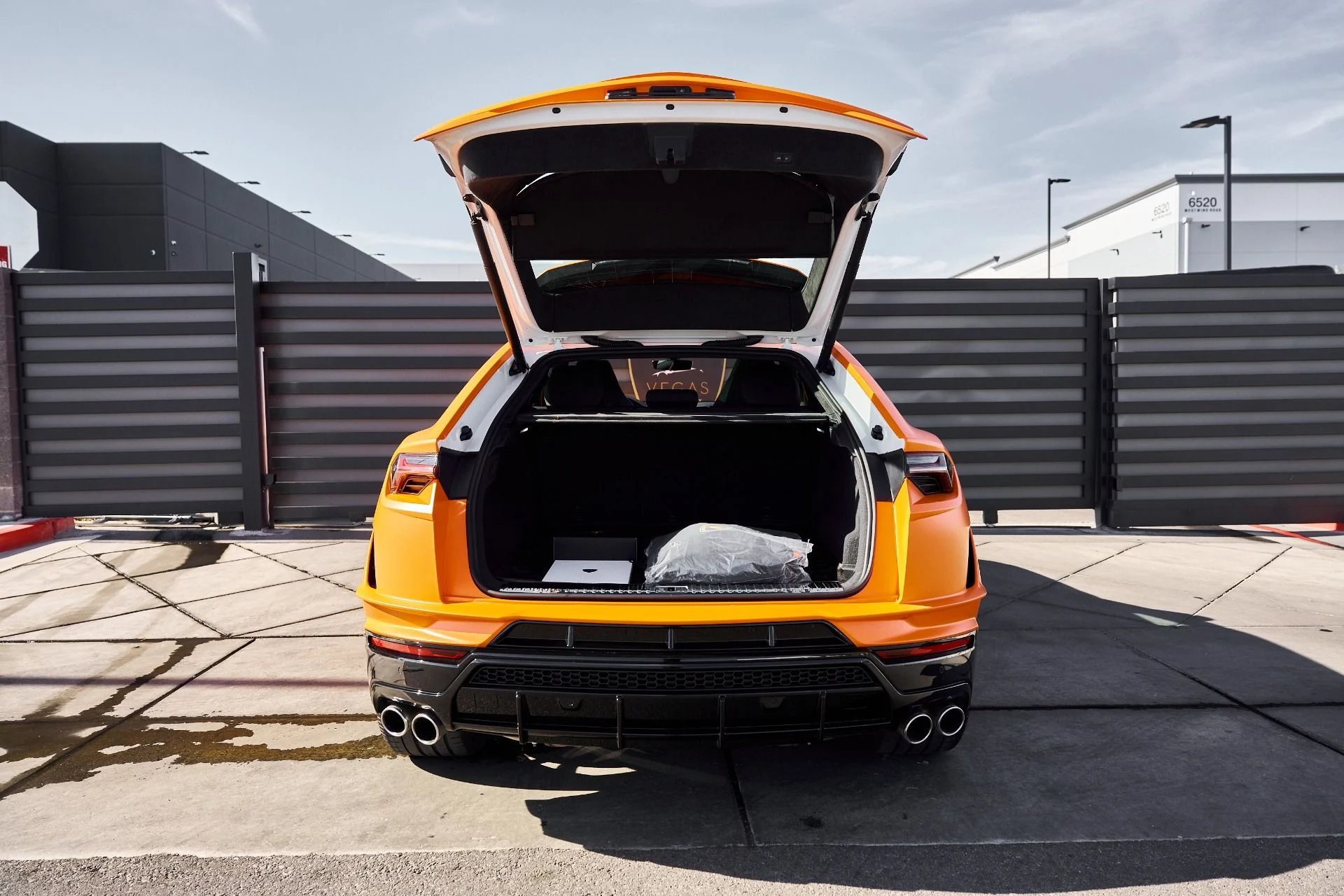 mph016_858932795_Used_2024_Lamborghini_Urus_S_1768961882_a29ad60066